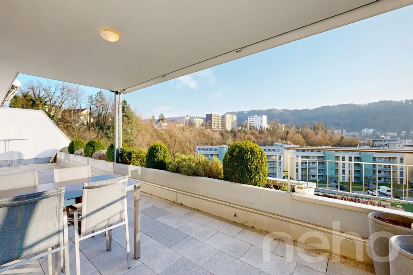 Moderno appartamento con terrazza di 4,5 stanze con vista mozzafiato - Foto 10 di 12