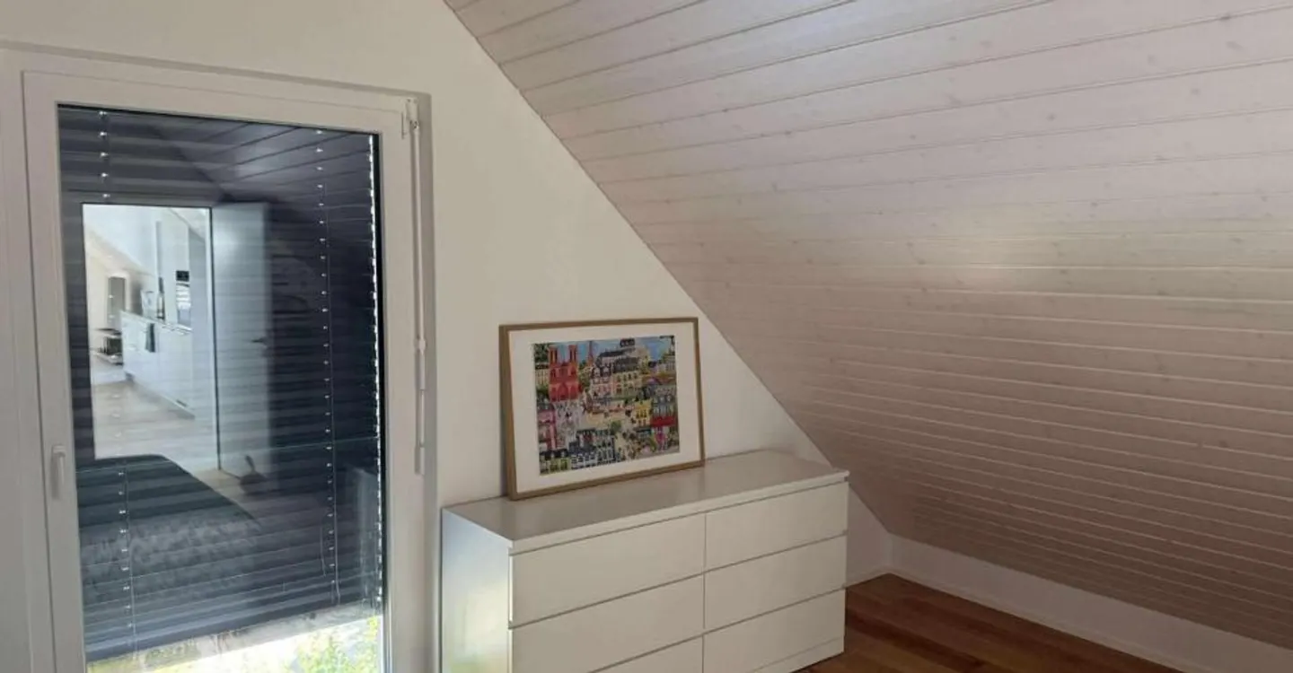 2.5 ROOM APARTMENT + PARKING SPACE - MODERN AND BRIGHT - Photo 10 of 12