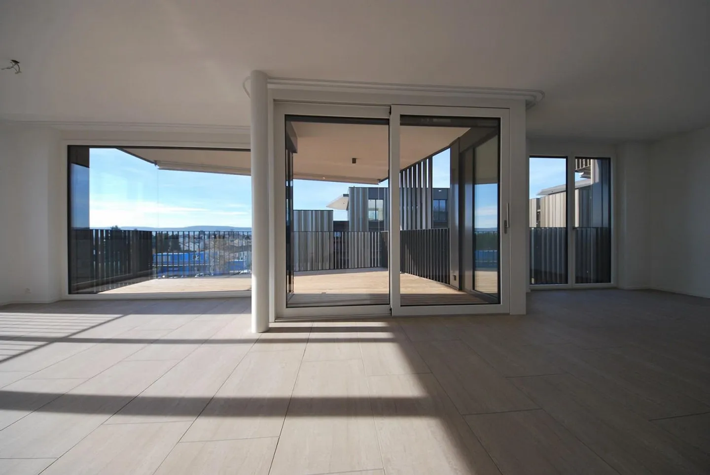Appartement moderne de 5,5 pièces au rez-de-chaussée dans un quartier calme - Photo 4 sur 9