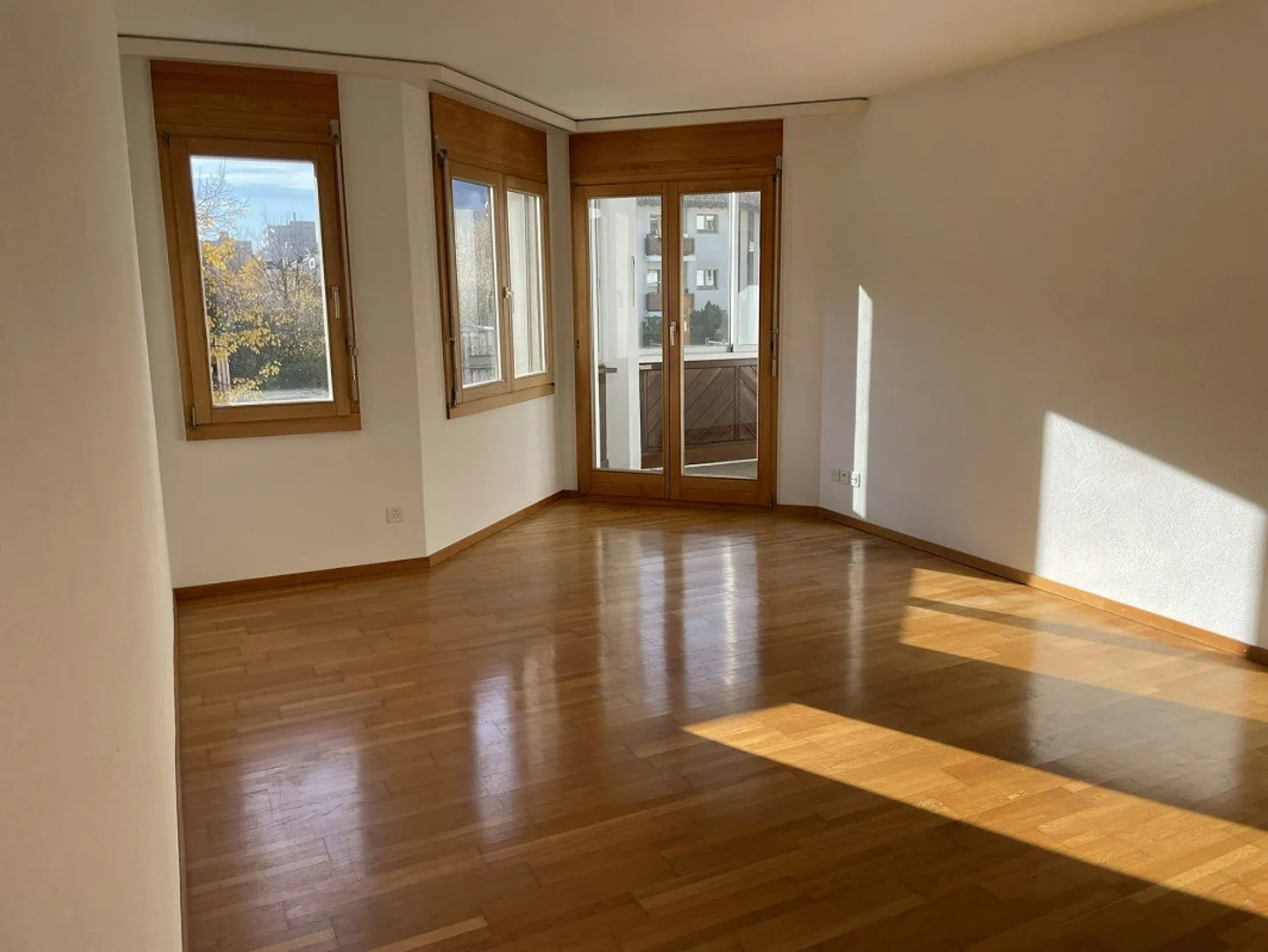 4.5-Zimmerwohnung im sonnigen Dreibündenquartier - Foto 2 di 13