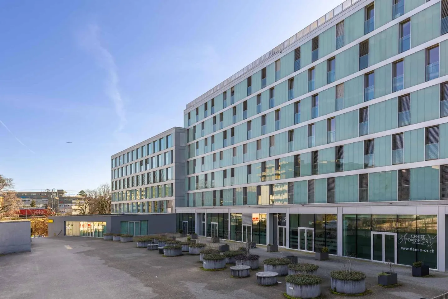 Luminoso appartamento di 4.5 locali con ampia loggia nel centro di Nyon - Foto 9 di 10