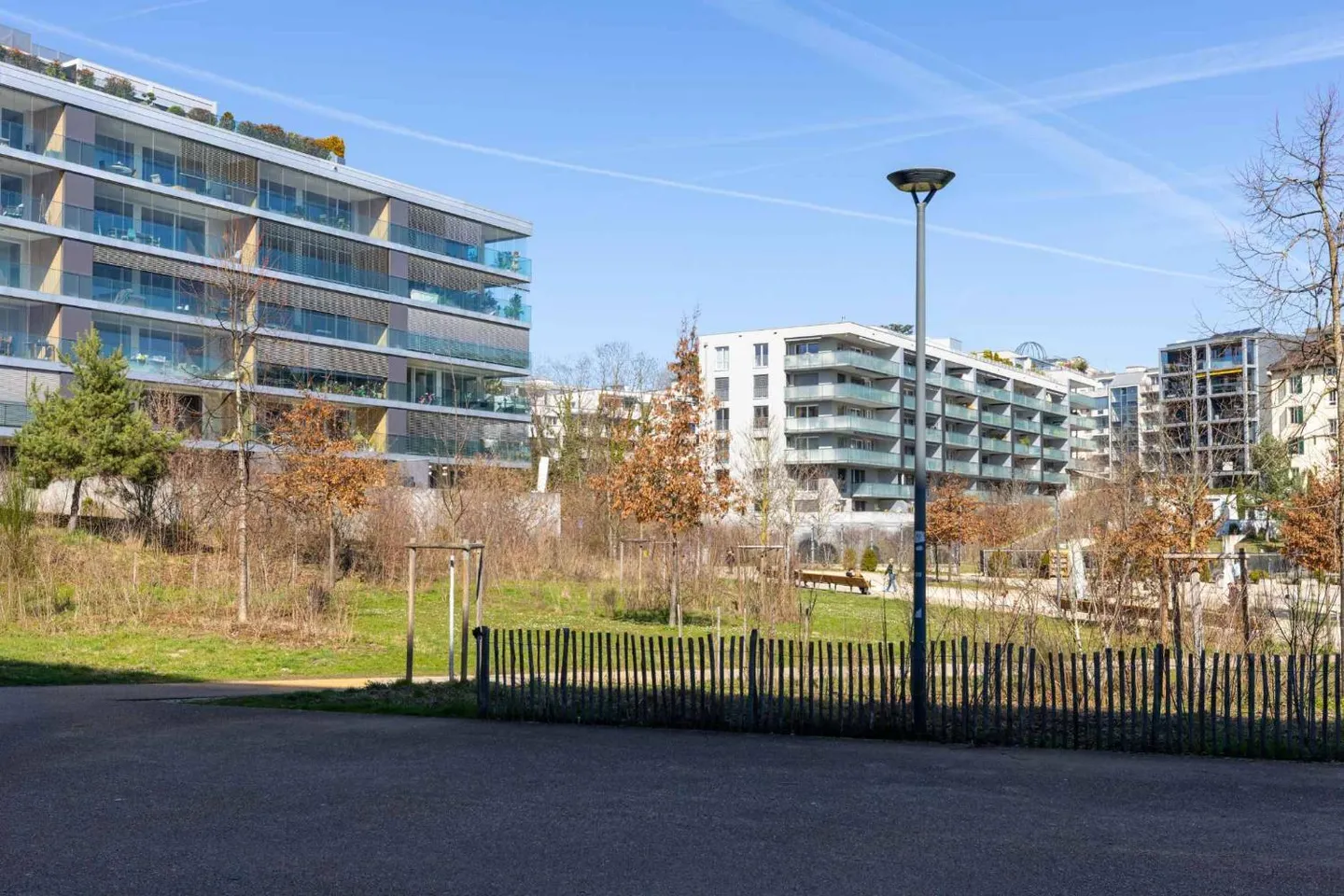Luminoso appartamento di 4.5 locali con ampia loggia nel centro di Nyon - Foto 10 di 10