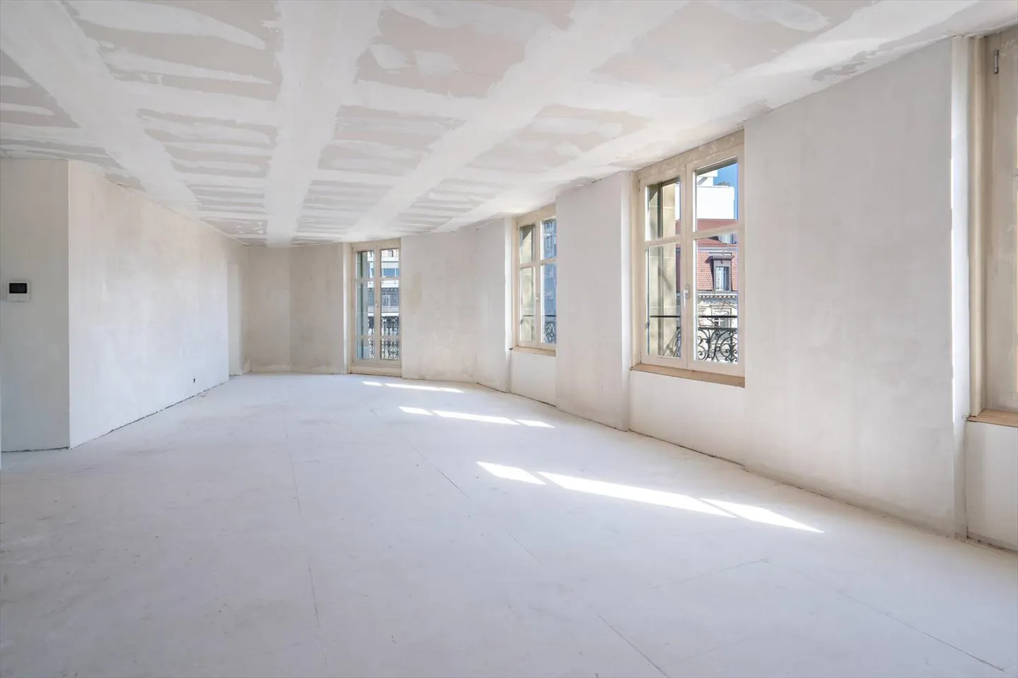 Superficie di uffici di 138 m2 in mansarda in un edificio di carattere - Foto 6 di 7