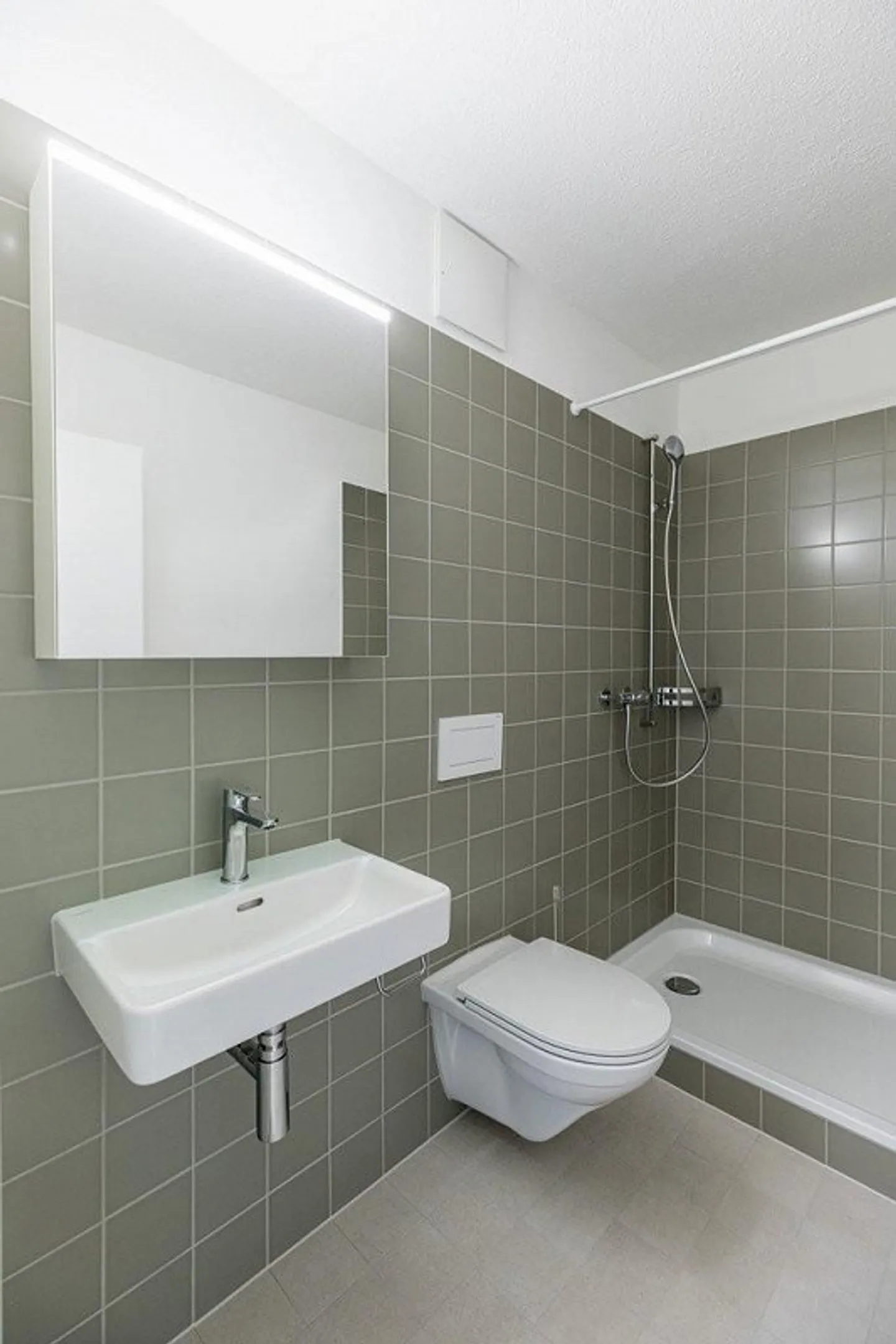 MIETEN OHNE KAUTION Neu sanierte und zentral gelegene Wohnung! - Foto 3 von 9