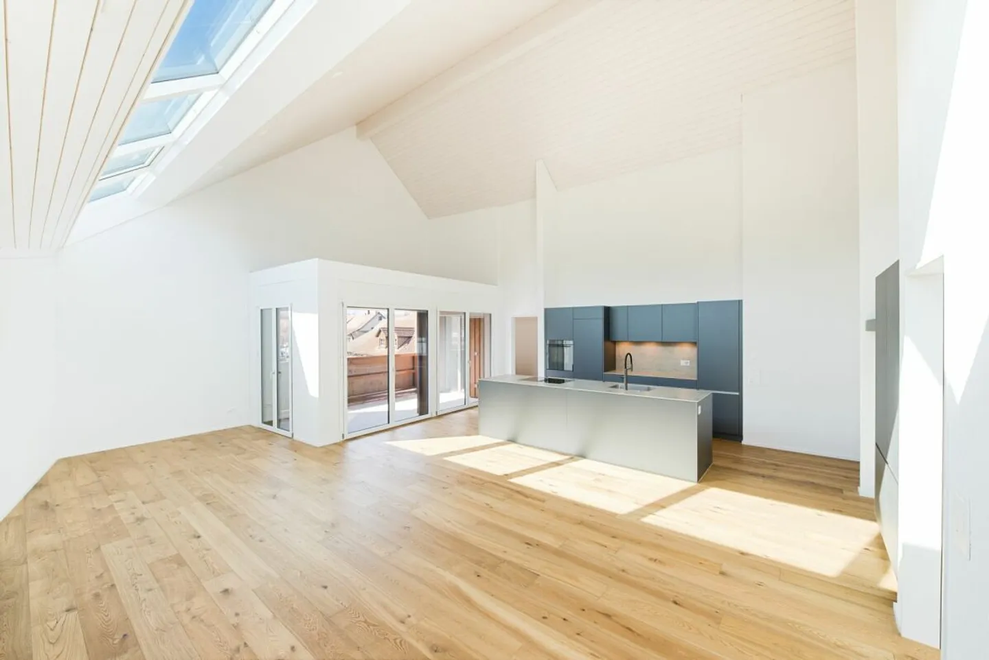 202 4.5 Dachwohnung - Foto 2 von 9