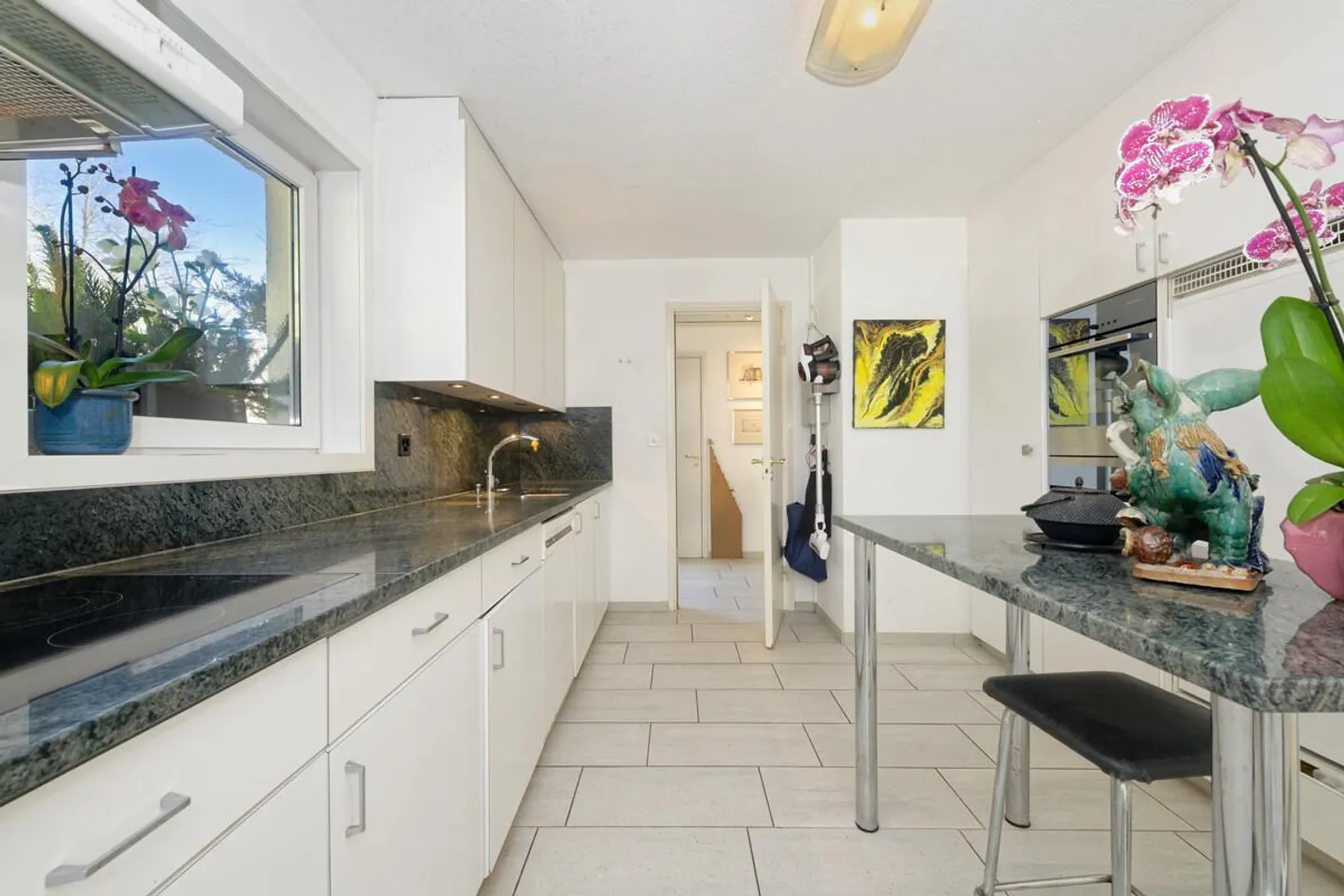 Casa unifamiliare a Forch con molta privacy e potenziale - Foto 2 di 5