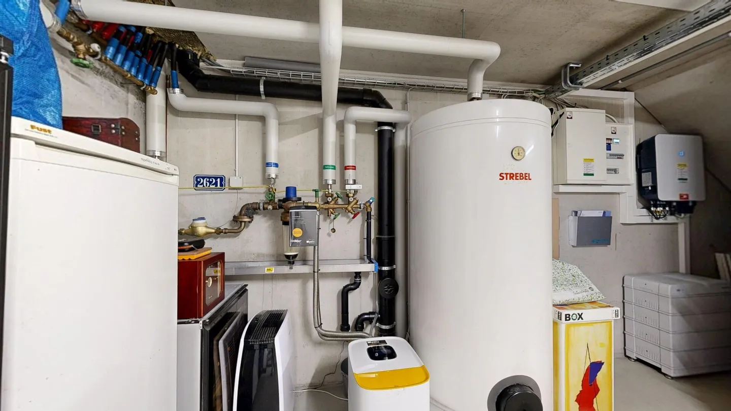 Modernes und energieeffizientes Doppeleinfamilienhaus in Regensdorf - Foto 13 von 17