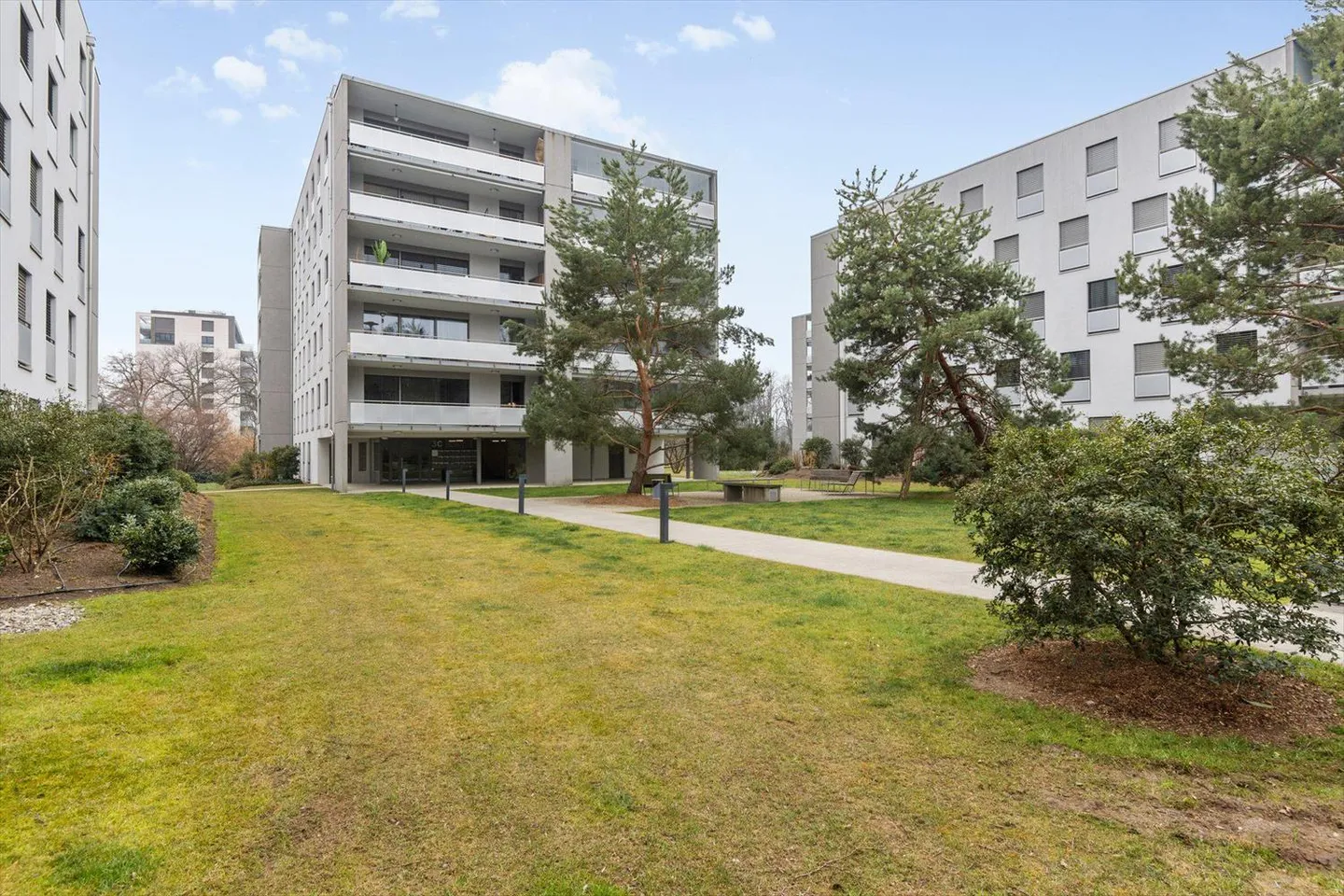 Helle 6-Zimmer-Wohnung mit großer Terrasse - Foto 1 von 10