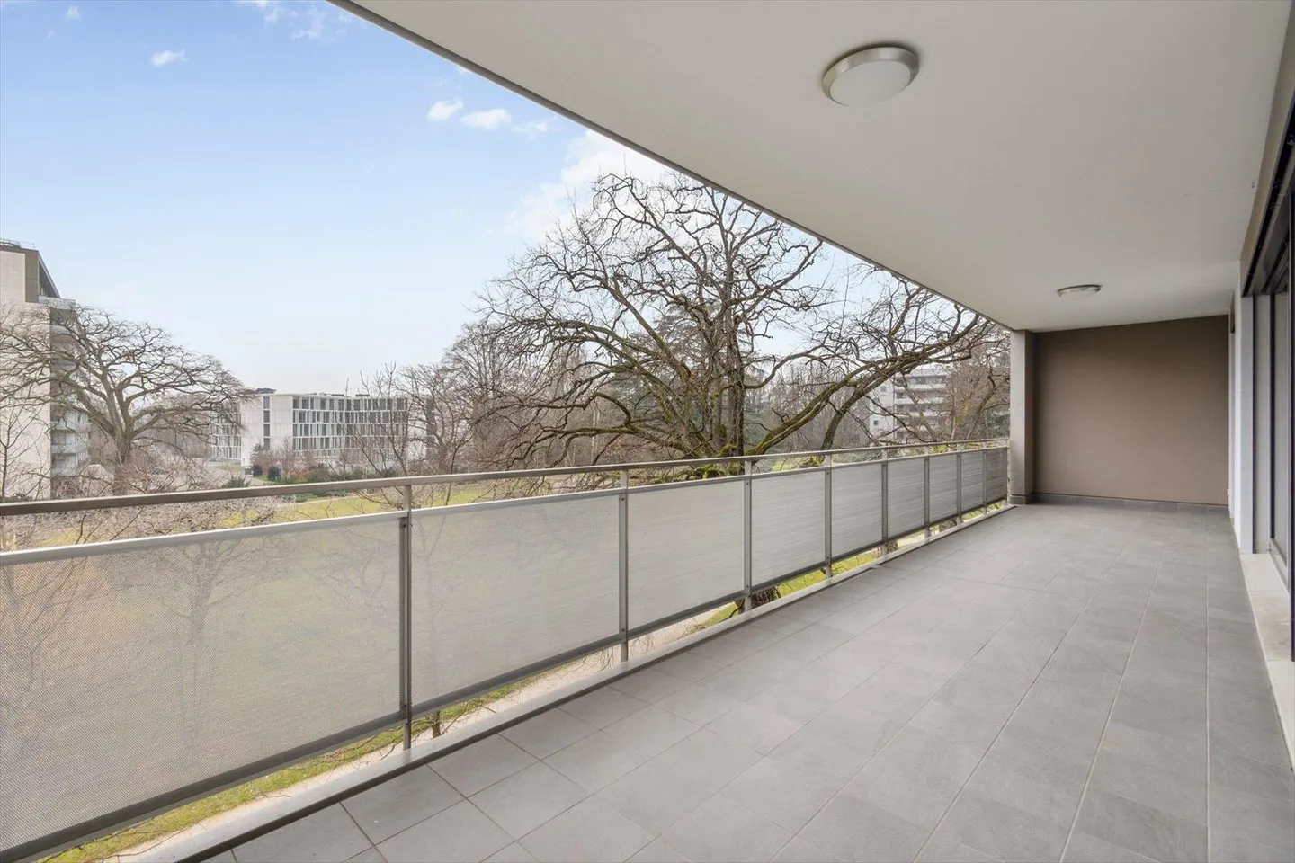 Helle 6-Zimmer-Wohnung mit großer Terrasse - Foto 2 von 10