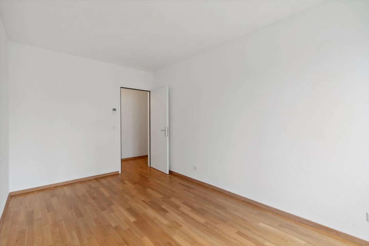 Helle 6-Zimmer-Wohnung mit großer Terrasse - Foto 8 von 10