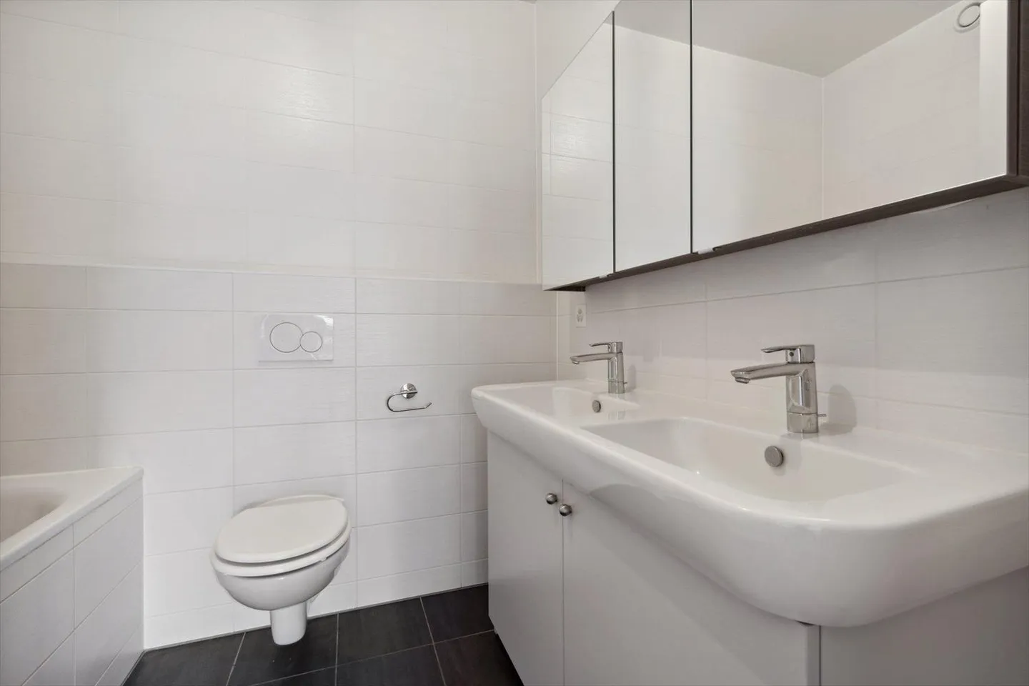 Helle 6-Zimmer-Wohnung mit großer Terrasse - Foto 9 von 10