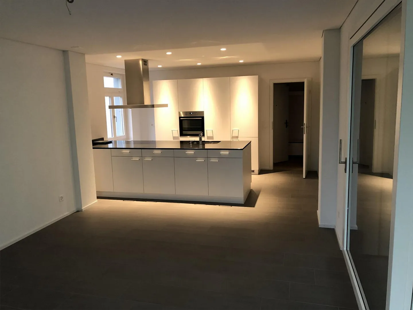 Live like in a single-family home - Photo 3 of 6