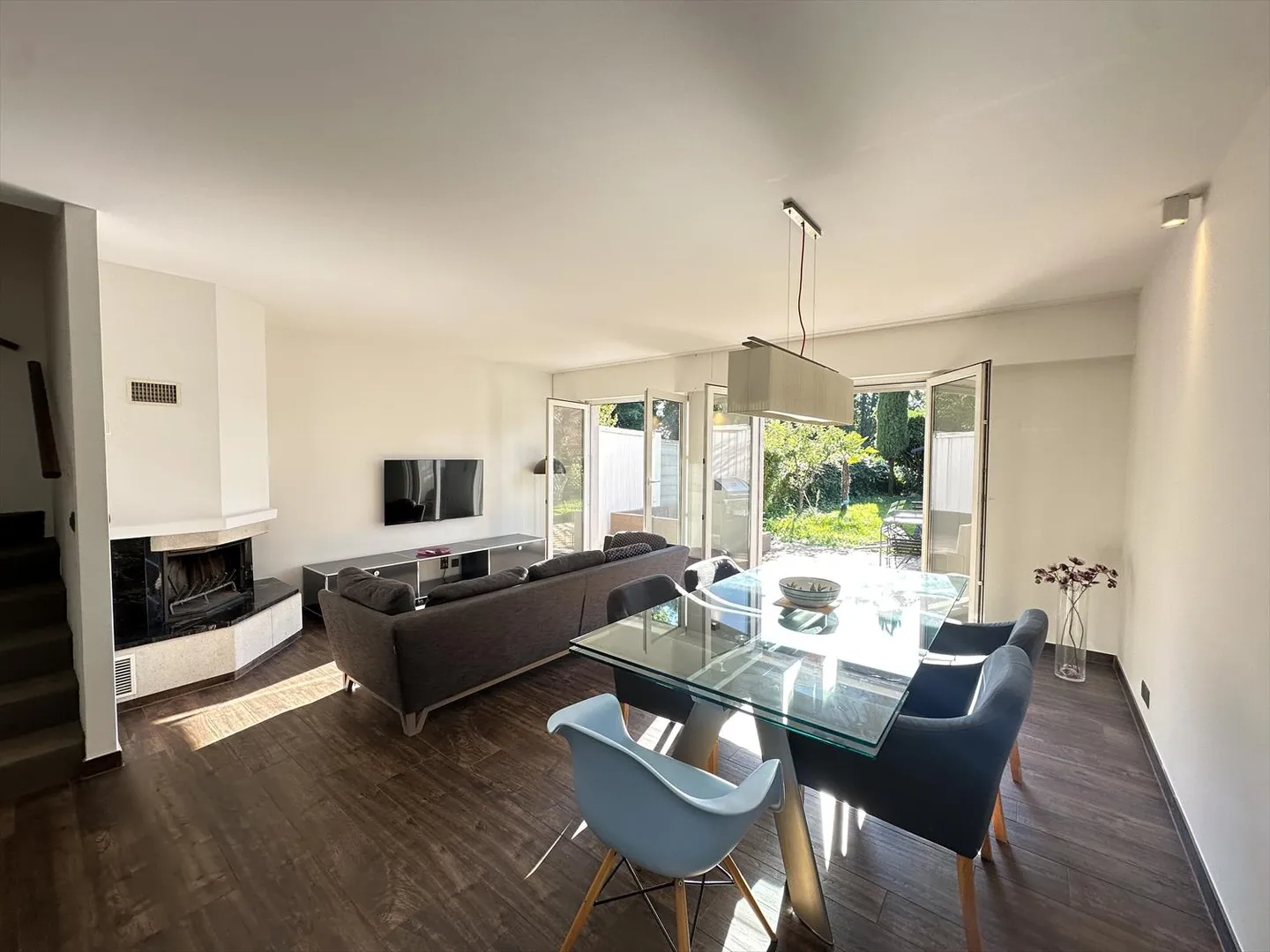 Semi-Detached House 5.5 Rooms - Photo 3 of 10