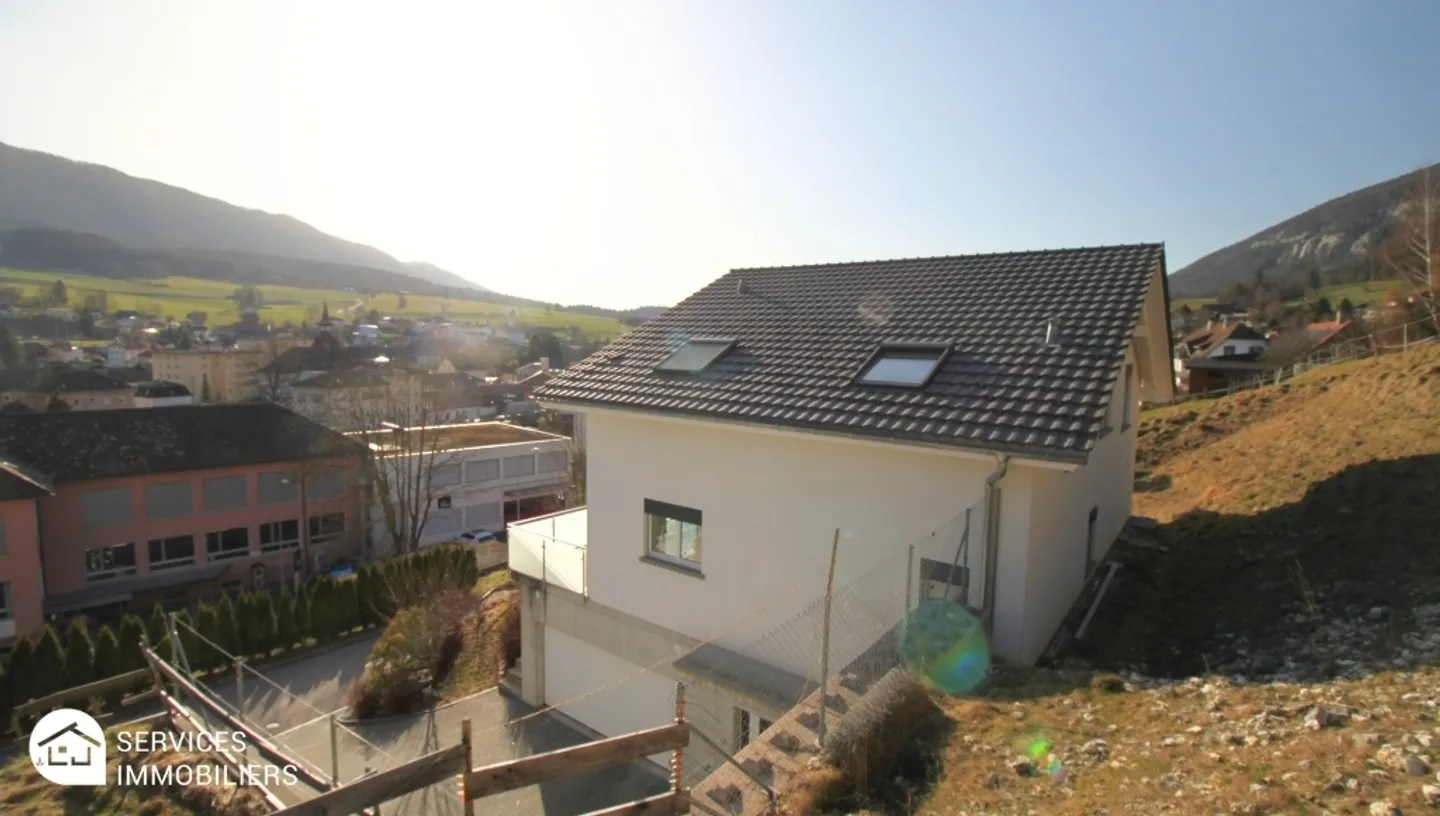 Villa moderna dell'architetto con vista libera sulla valle - Foto 4 di 30