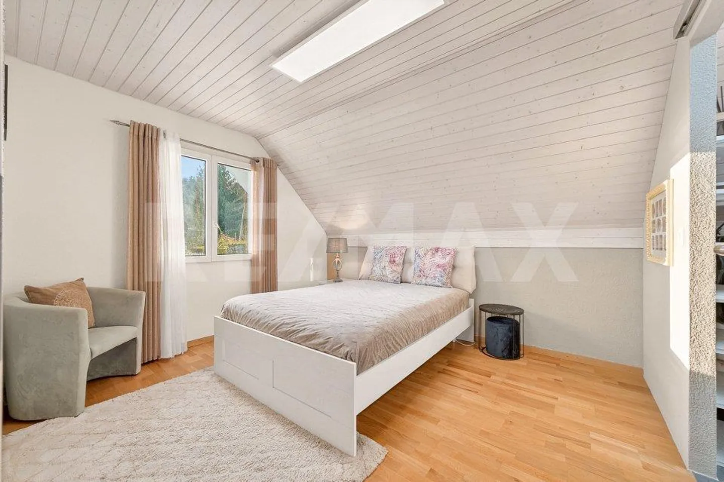 In una zona residenziale: bella villa familiare 4,5 stanze - Foto 10 di 13