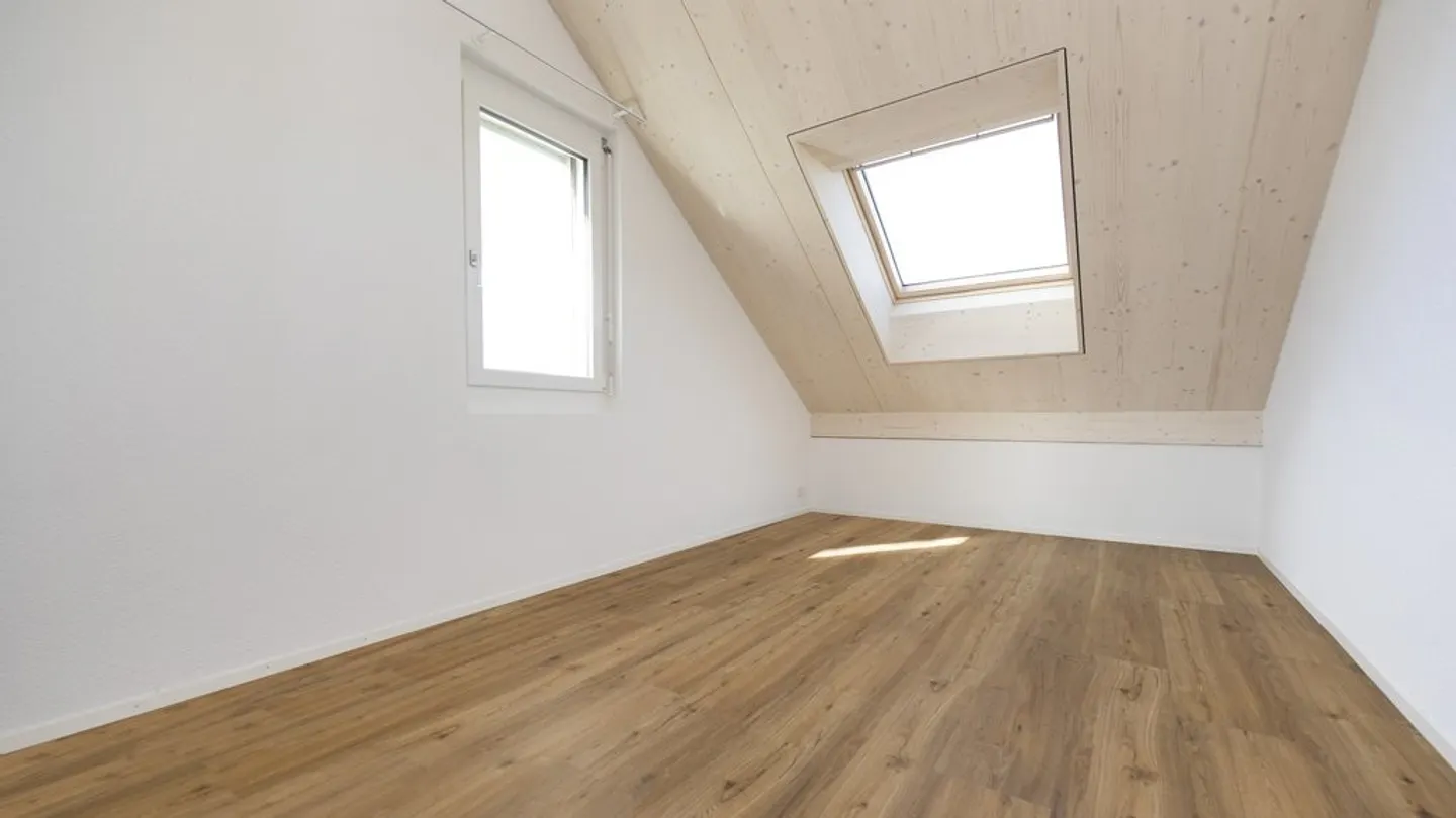 Bright 4.5 Room Penthouse - Photo 10 of 12