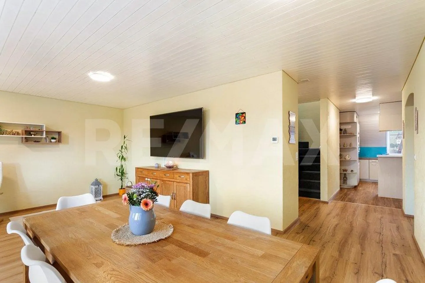 Appartement en duplex spacieux de 5,5 pièces avec loggia - Photo 4 sur 13