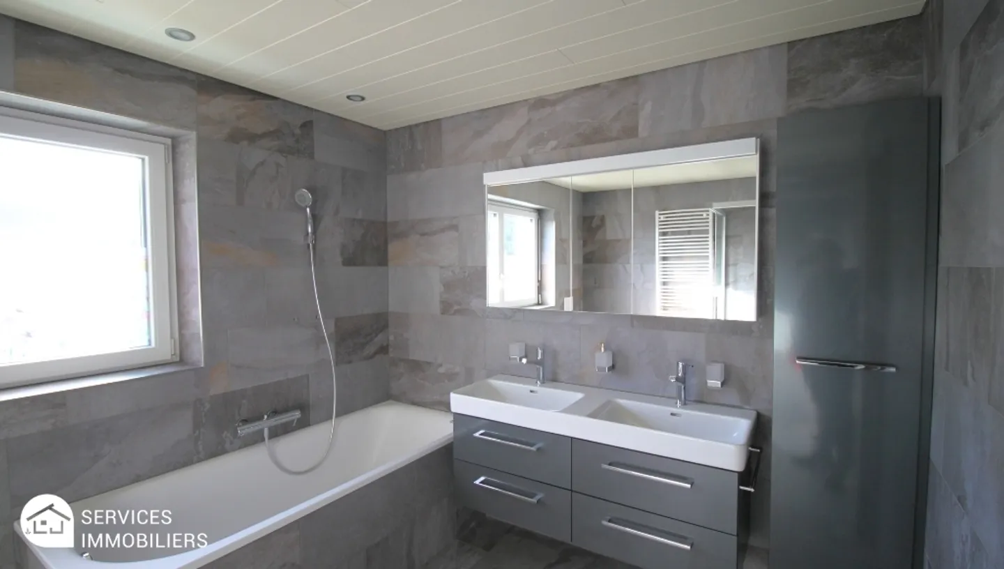 Villa moderna dell'architetto con vista libera sulla valle - Foto 14 di 30