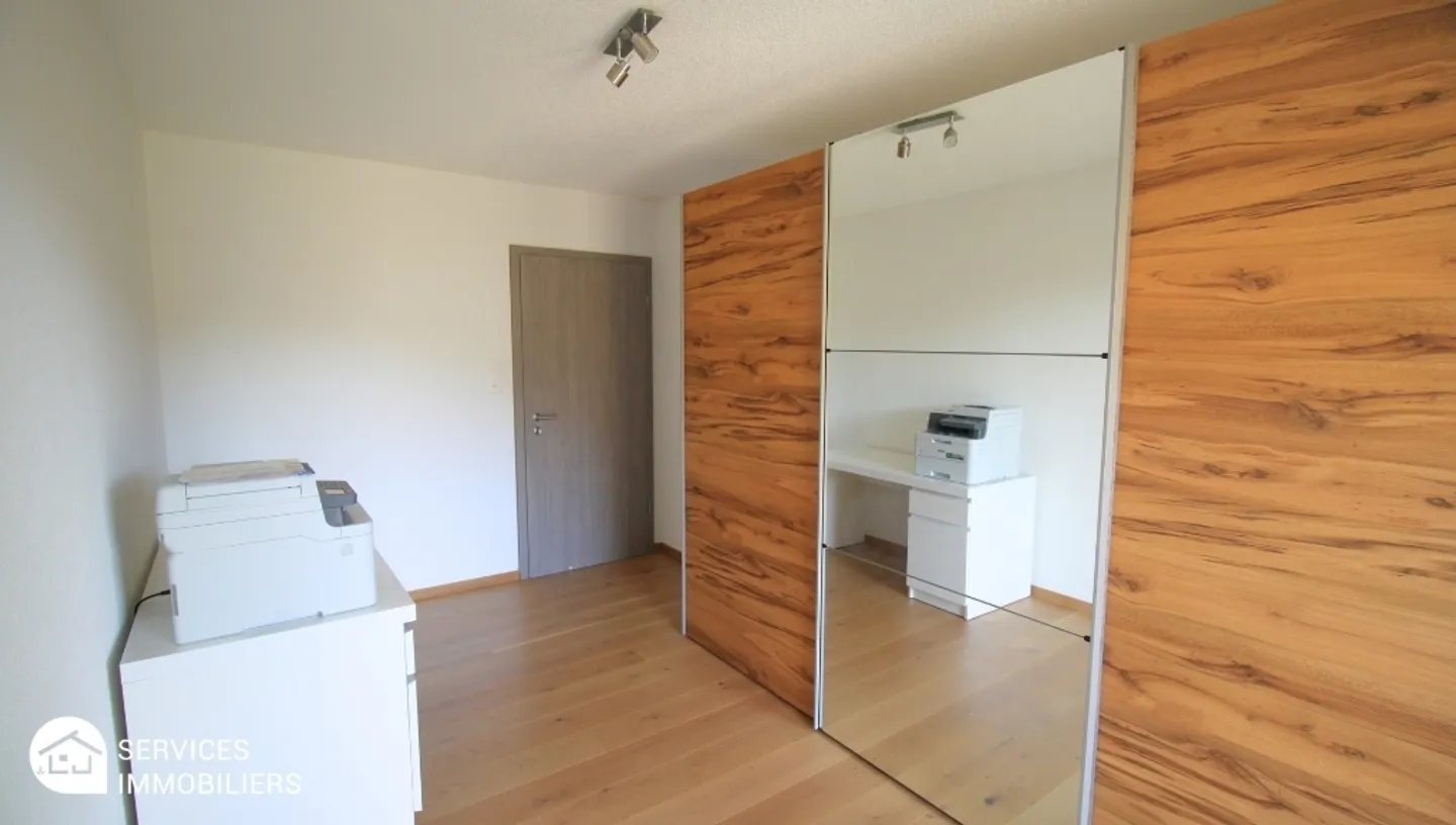 Villa moderna dell'architetto con vista libera sulla valle - Foto 11 di 30