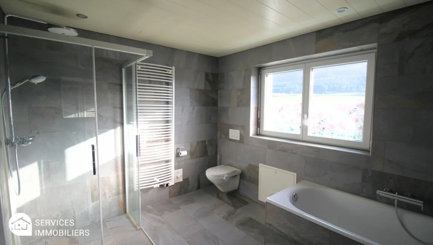 Villa moderna dell'architetto con vista libera sulla valle - Foto 15 di 30