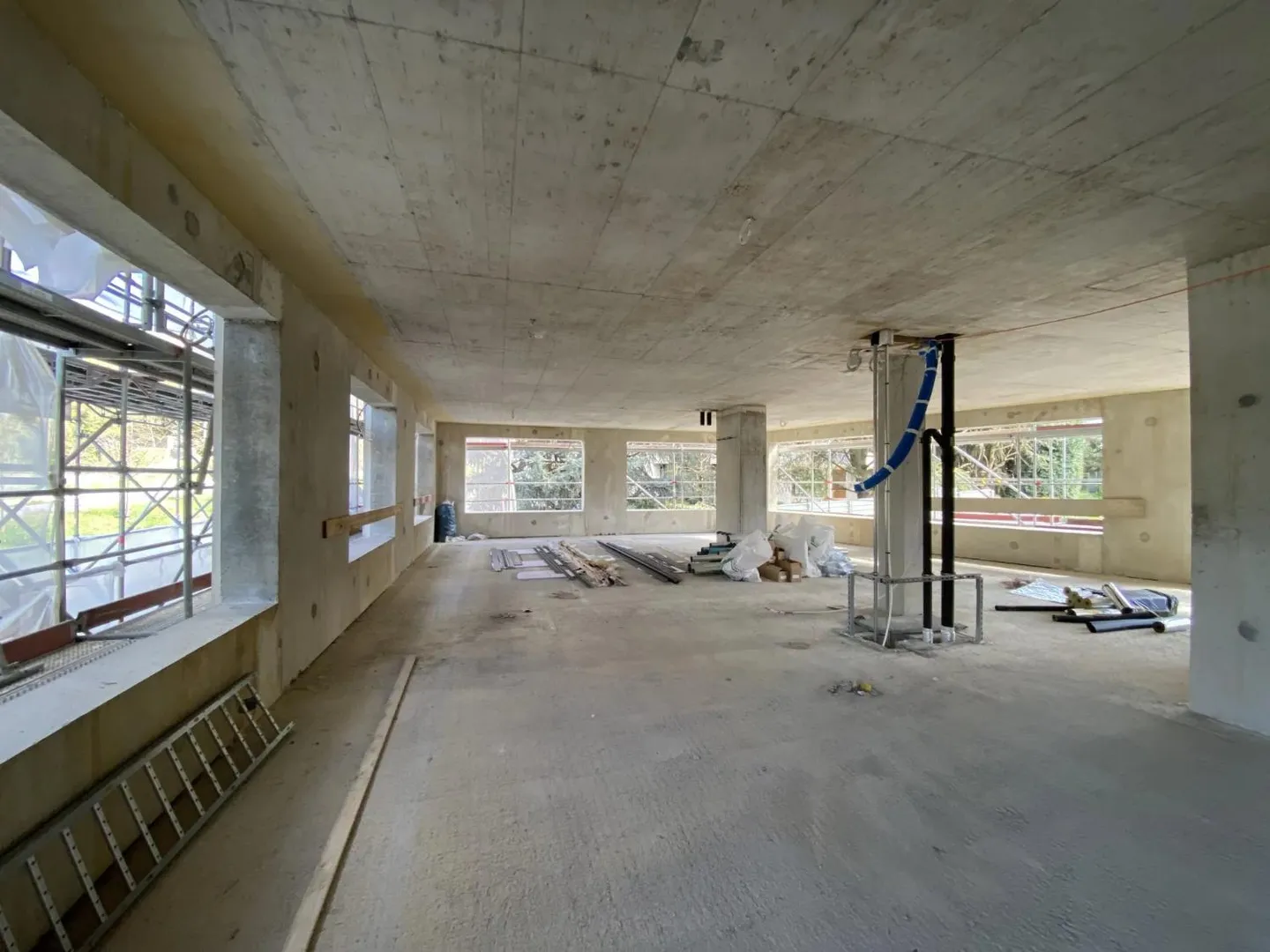 Administrative Spaces in a New Building - Photo 2 of 4
