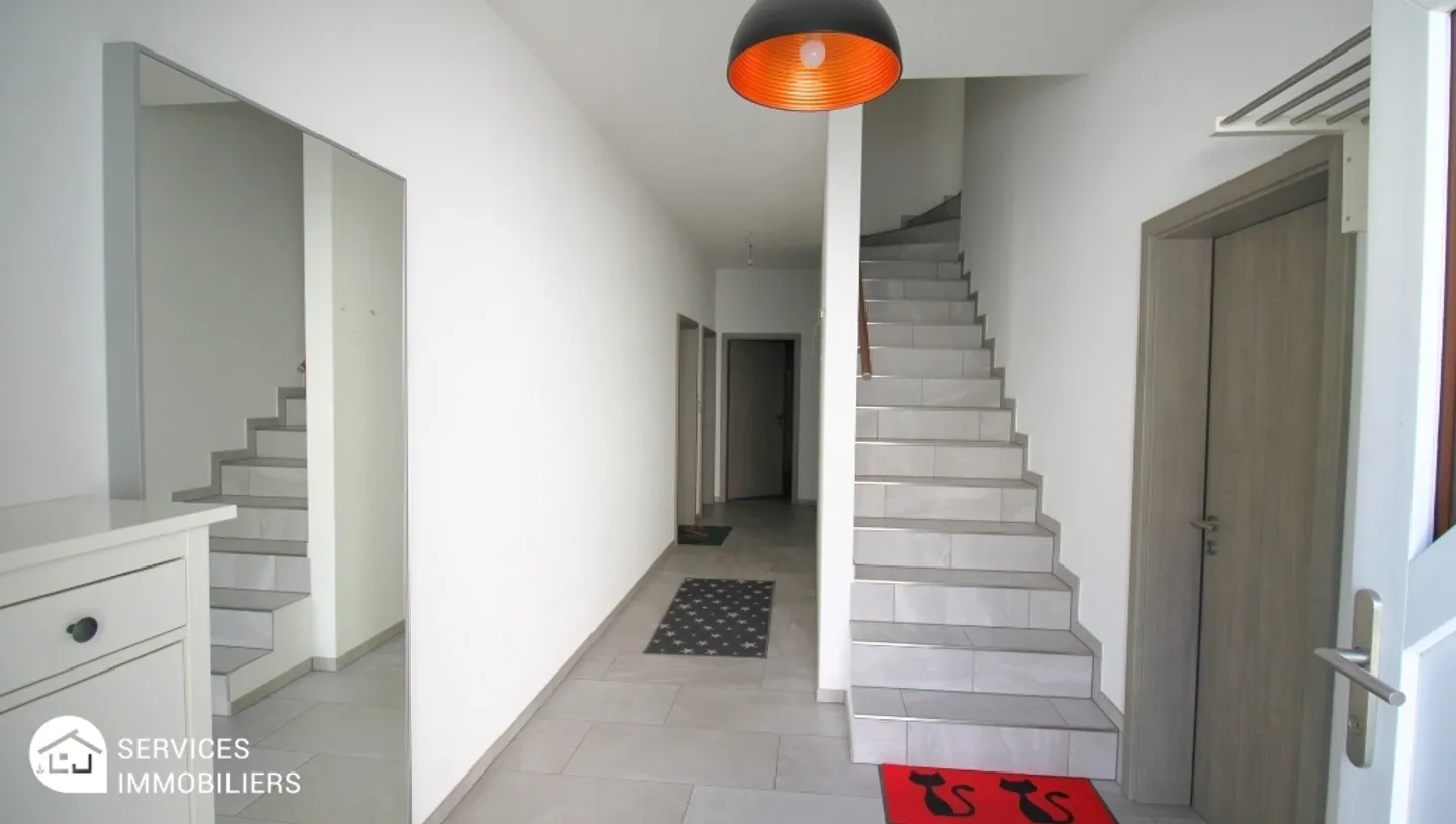 Villa moderna dell'architetto con vista libera sulla valle - Foto 21 di 30