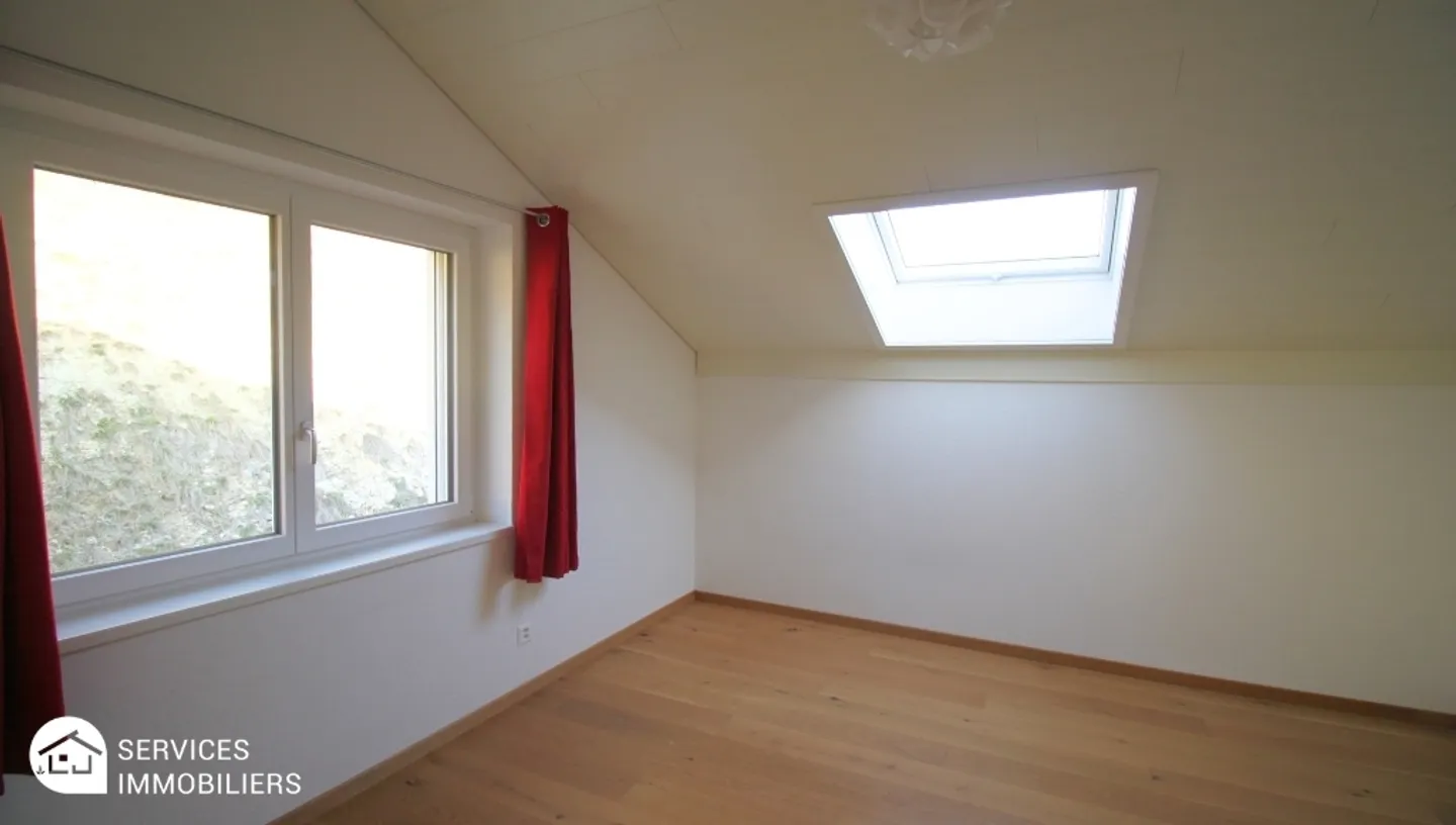 Villa moderna dell'architetto con vista libera sulla valle - Foto 18 di 30