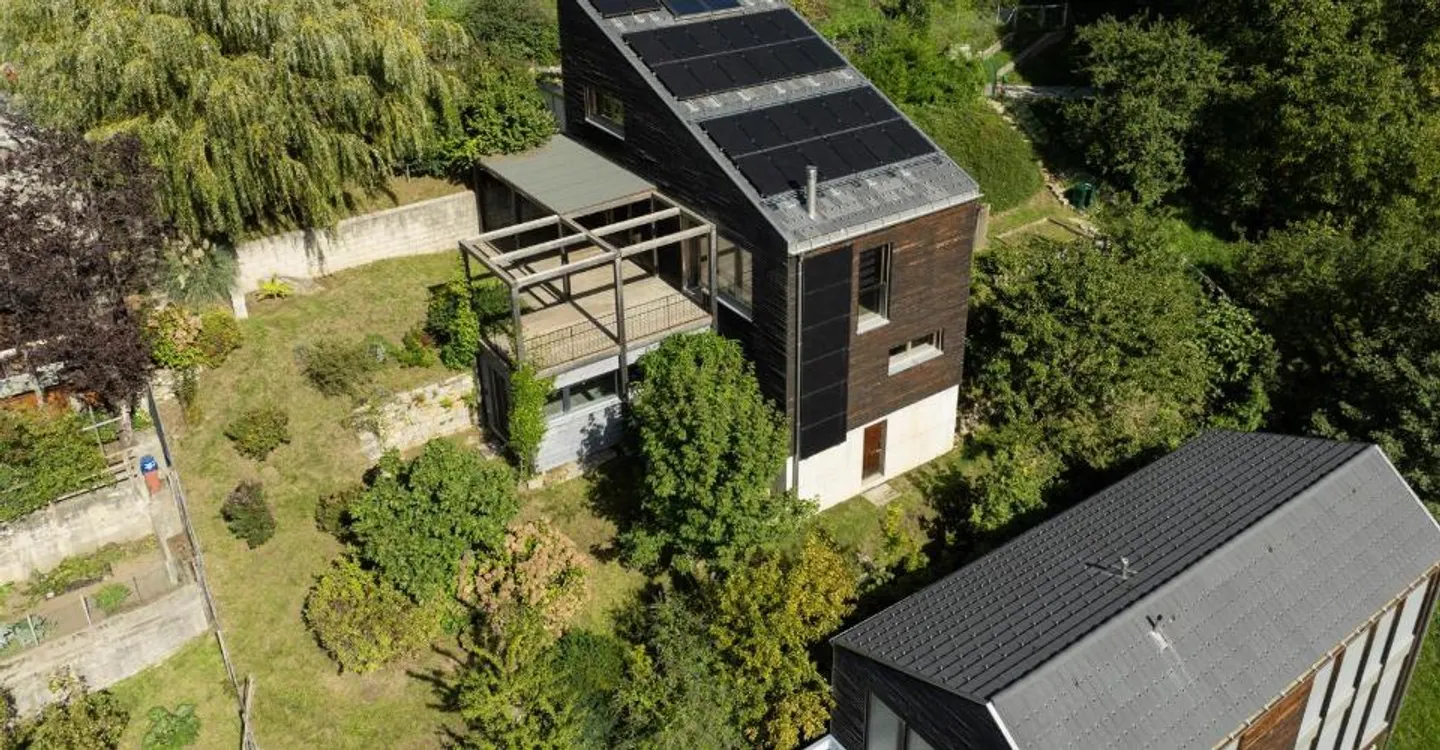 A house with sustainable design and an unparalleled view of the La... - Photo 1 of 6