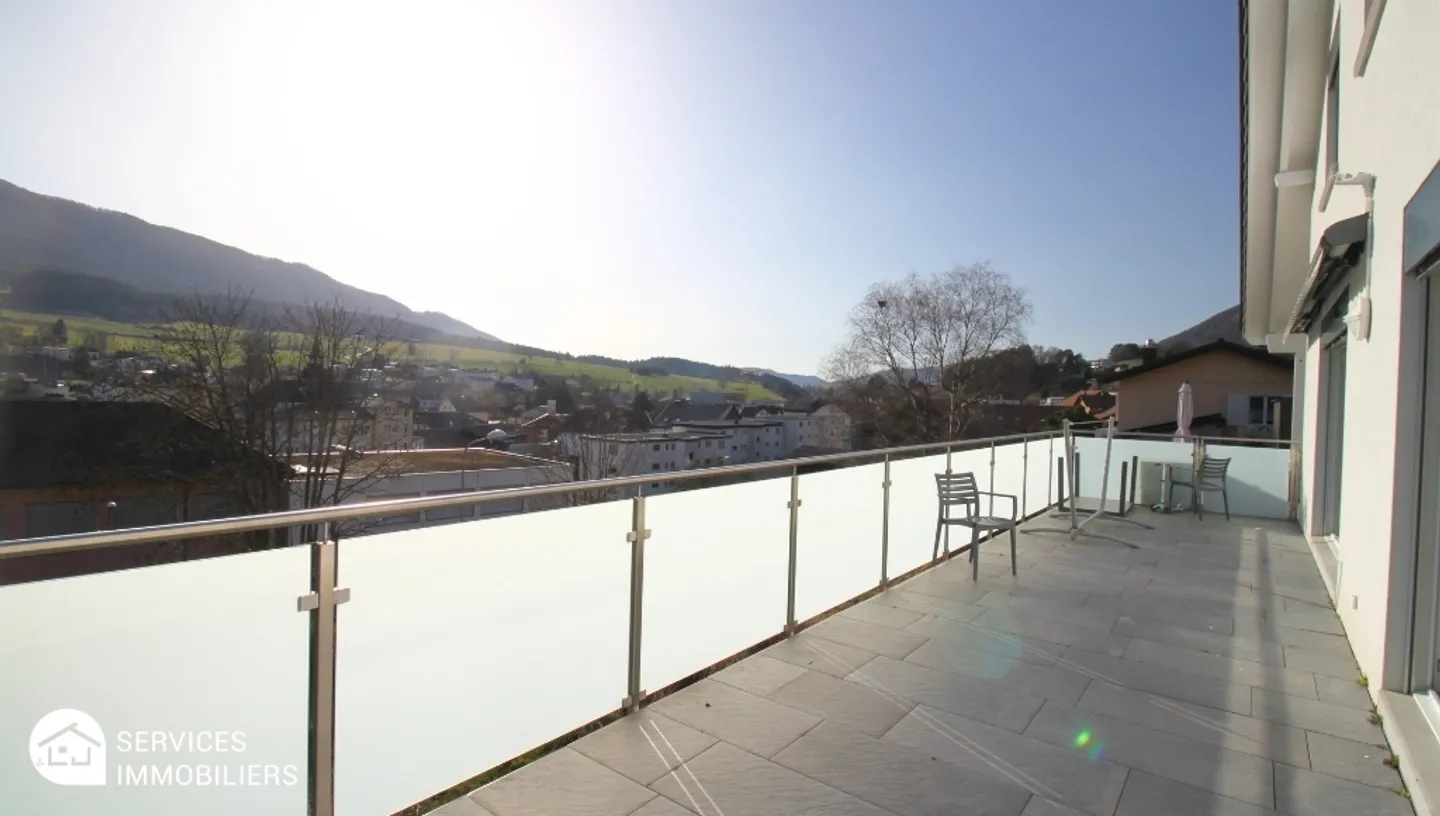 Villa moderna dell'architetto con vista libera sulla valle - Foto 30 di 30