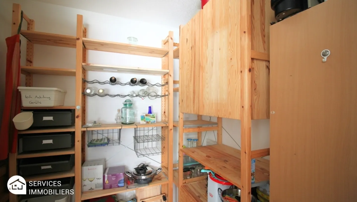 Villa moderna dell'architetto con vista libera sulla valle - Foto 27 di 30