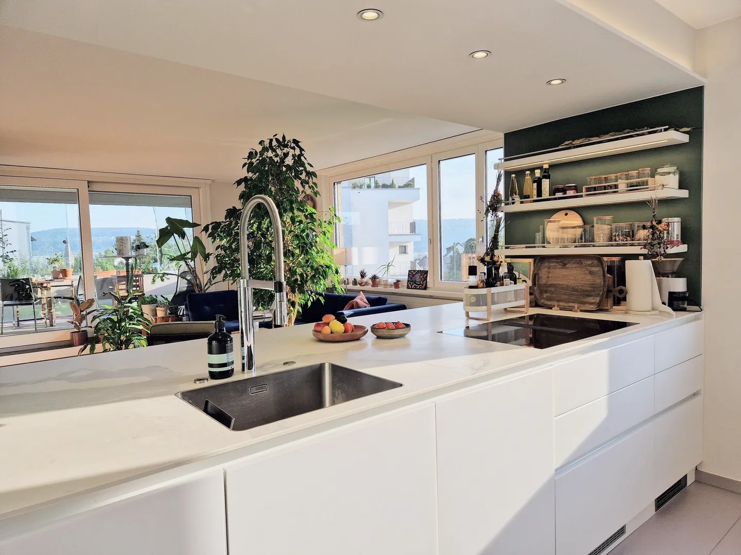 APPARTEMENT SOUS LES TOITS 4½ PIÈCES À WALLISELLEN (ZH), MEUBLÉ, TEMPORAIRE - Photo 2 sur 10