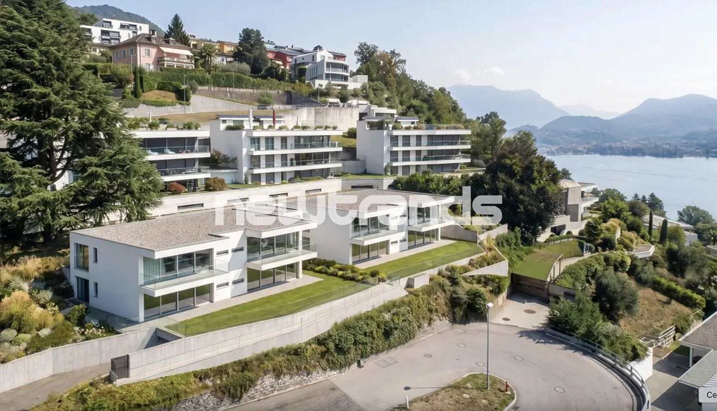 Prestigious 4.5-room apartment with terrace and lake view in Viganello. - Photo 1 of 8