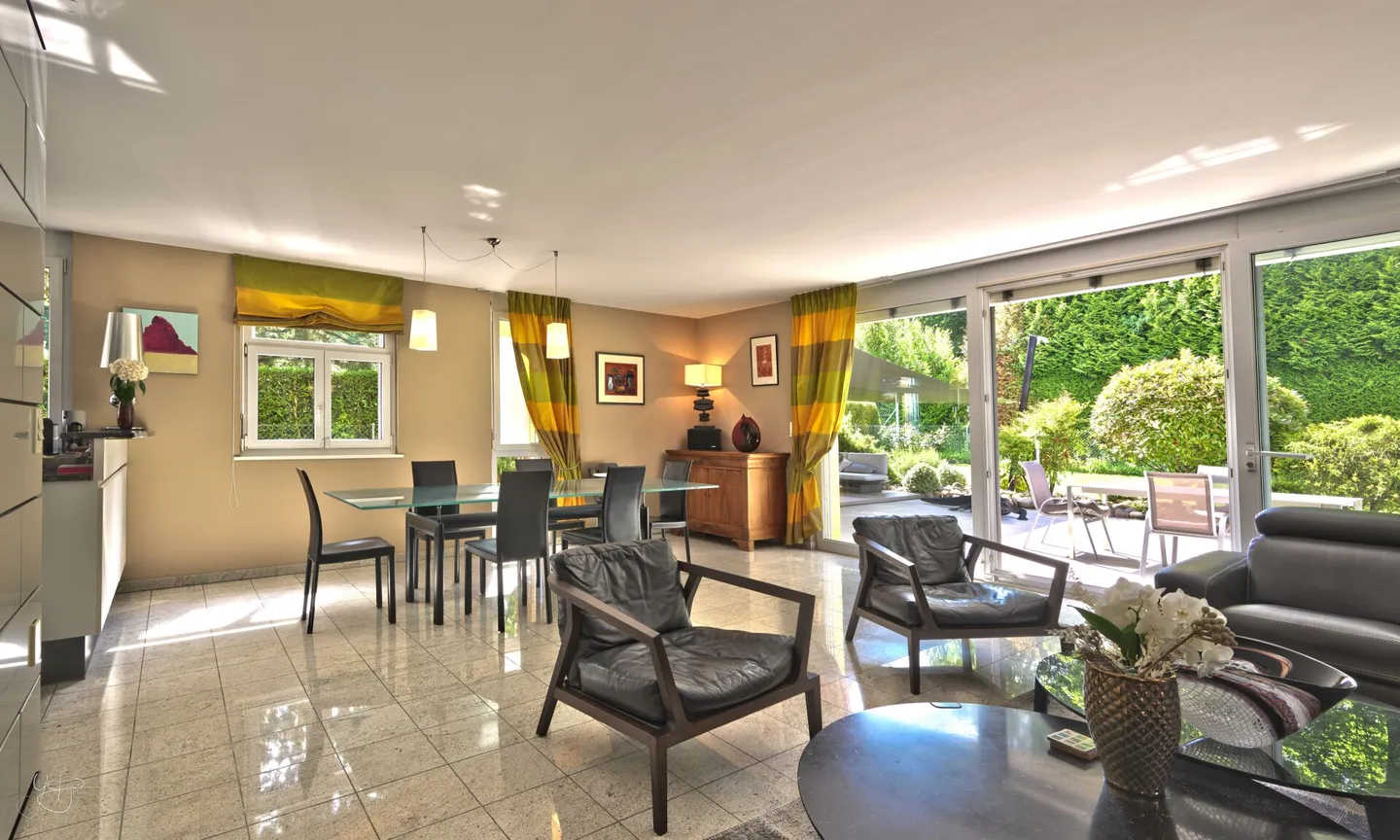 Villa spaziosa in una posizione esposta - Foto 5 di 14