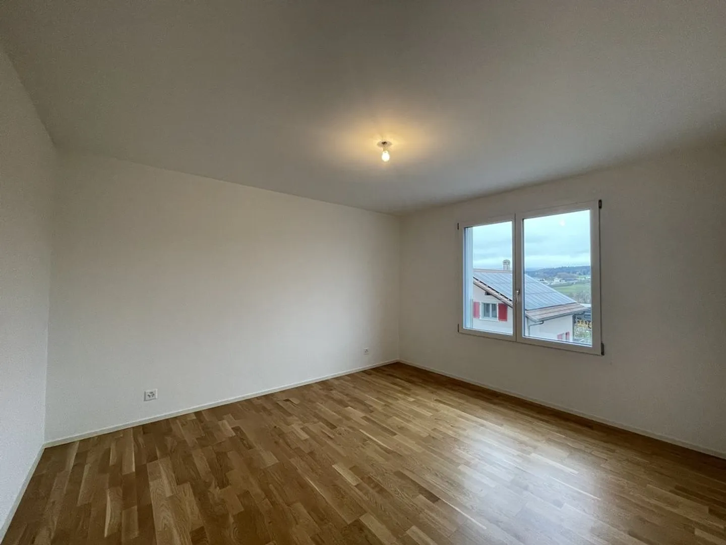 Modernes 4.5-Zimmer-Apartment - Foto 5 von 8