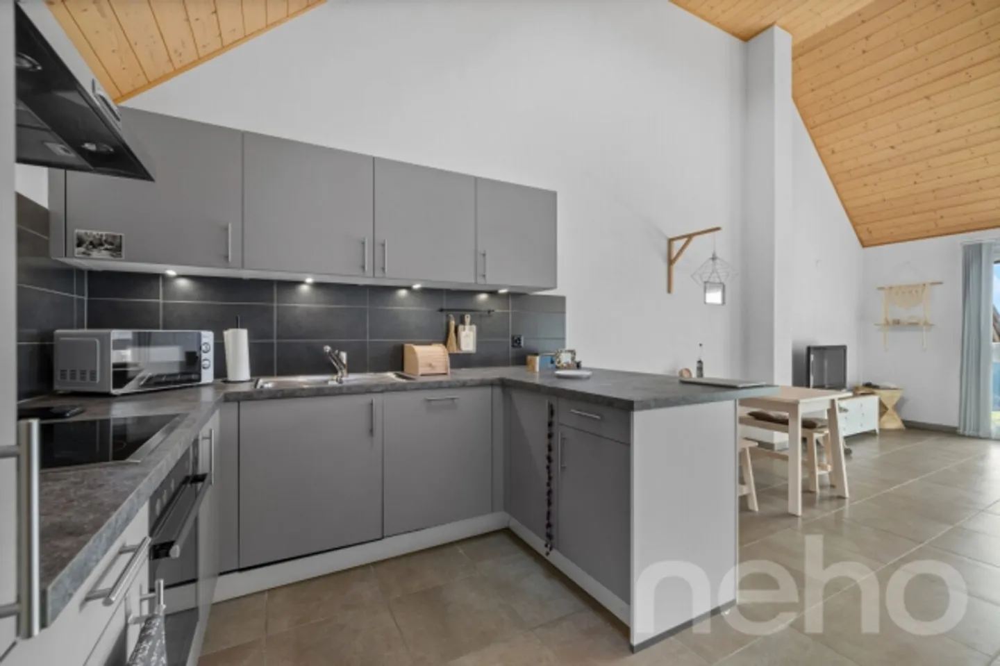 House with character and separate living space in Chavannes-le-Chêne - Photo 4 of 13