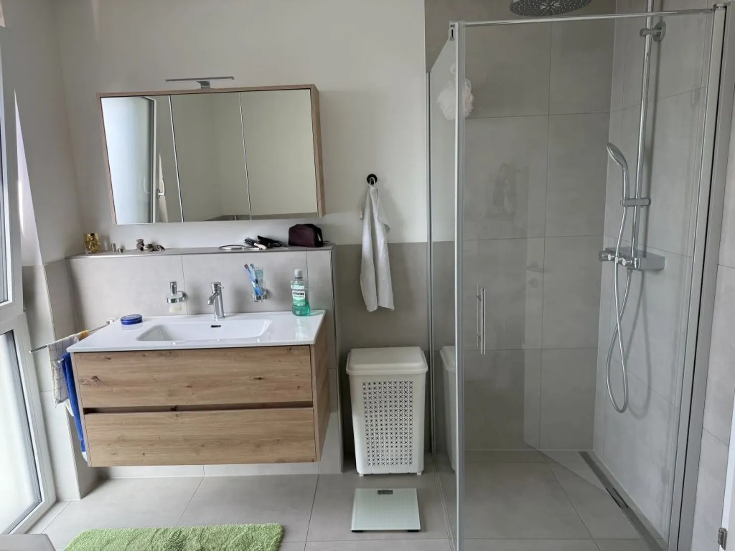 Vivre avec vue - Penthouse de 3,5 pièces à Gränichen - Photo 2 sur 9