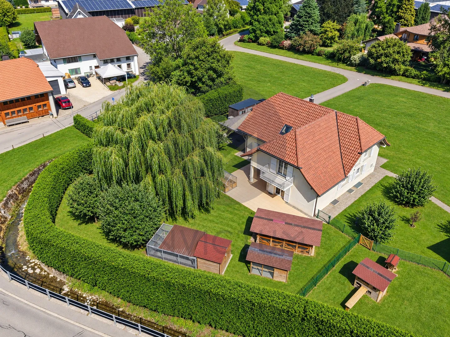 Beautiful 8-room property with independent studio in Mouret - Photo 2 of 13
