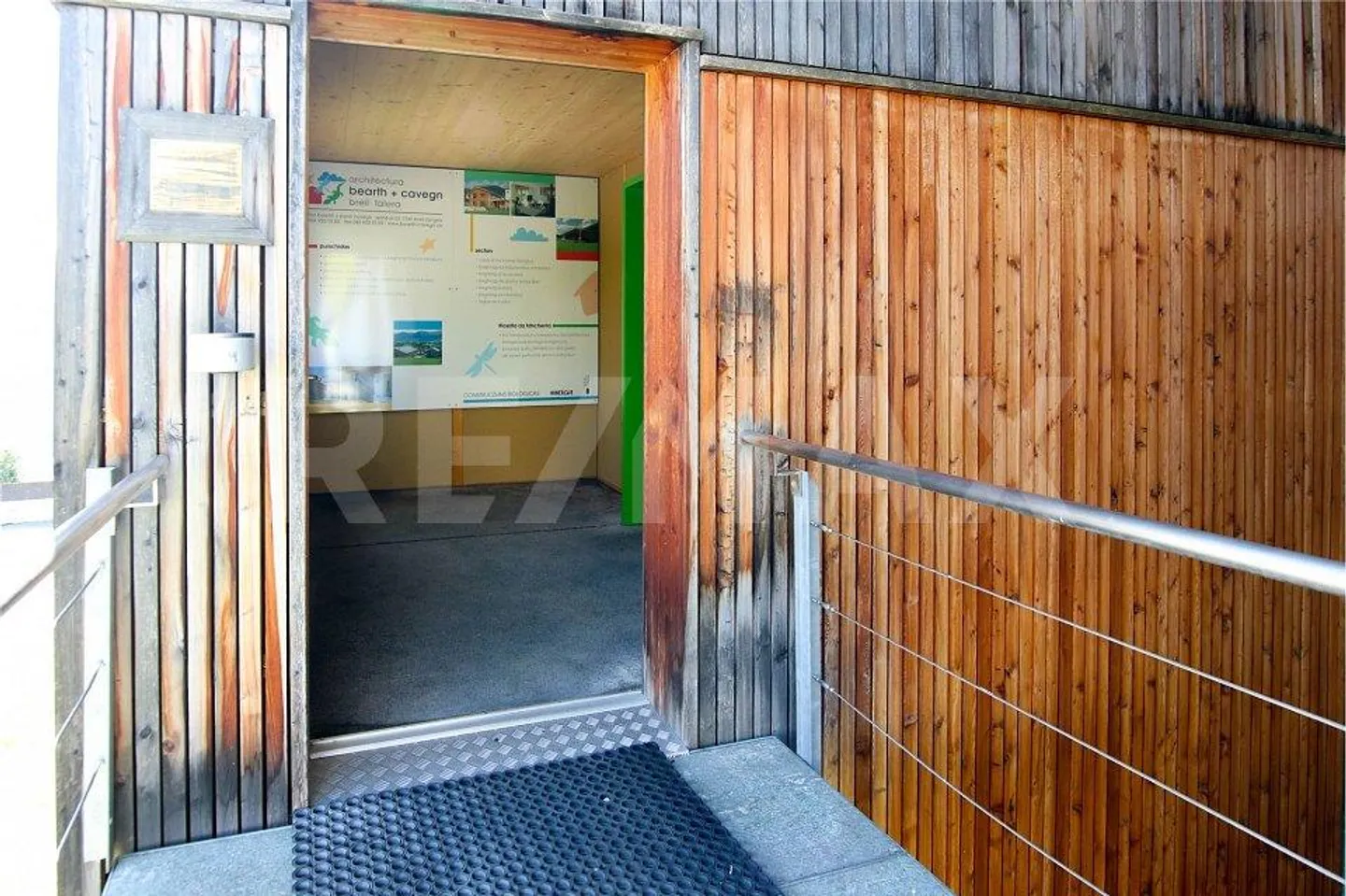 Bürogebäude mit möglicher Umnutzung zum Erstwohnsitz - Foto 5 von 13