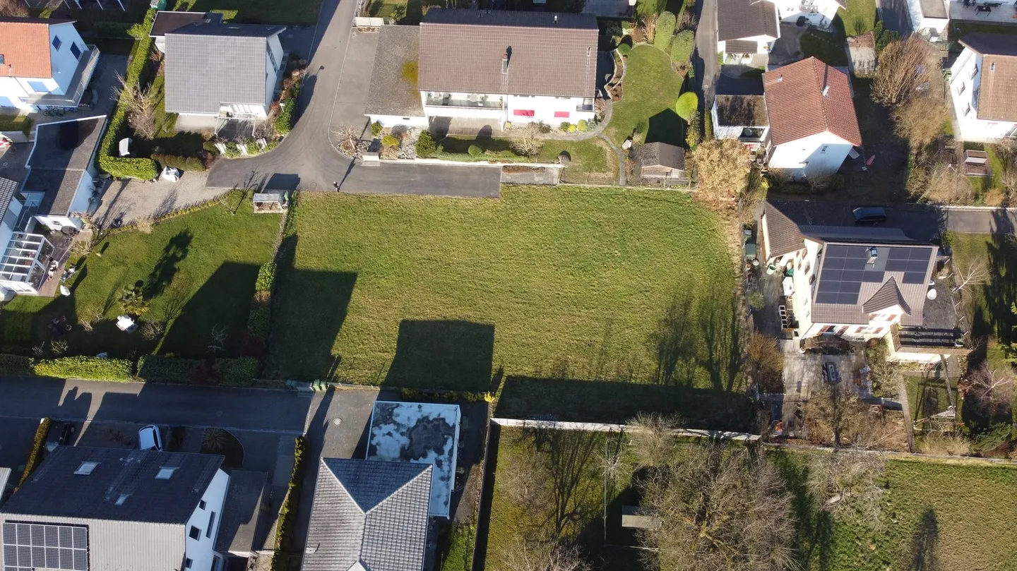 Perfect building plot 528 m2 for your single-family home! - Photo 2 of 2