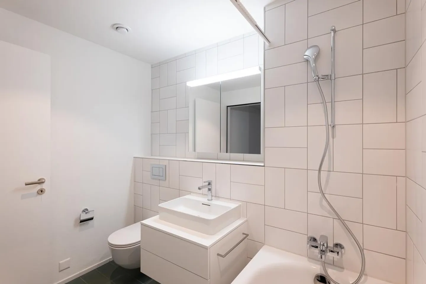 Top Opportunity in Zurich Albisrieden - Photo 4 of 8