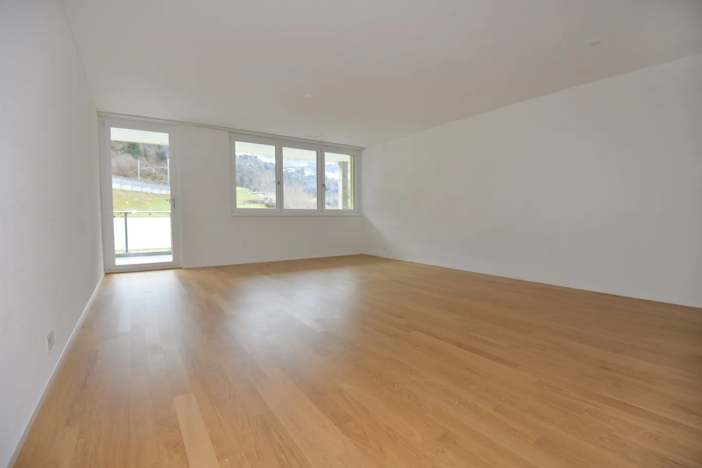 Apartment for rent - Photo 3 of 10