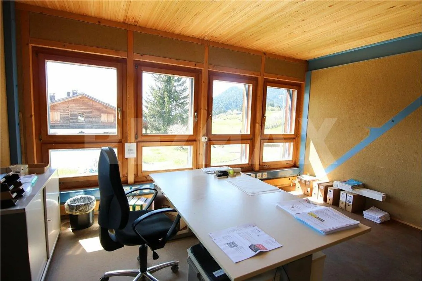 Bürogebäude mit möglicher Umnutzung zum Erstwohnsitz - Foto 9 von 13