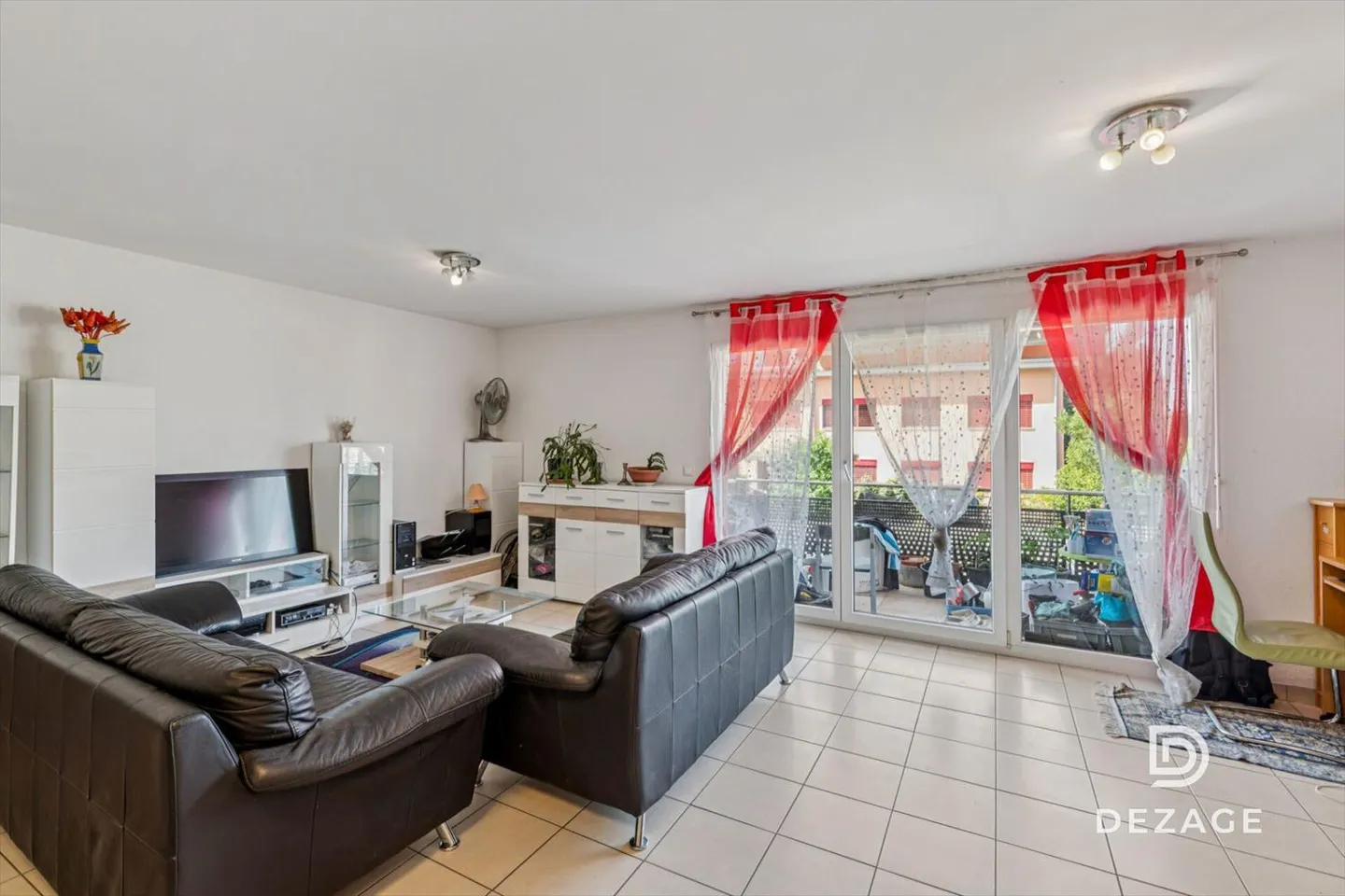 Charmantes Apartment in Gland - Nah an allem! - Foto 2 von 11