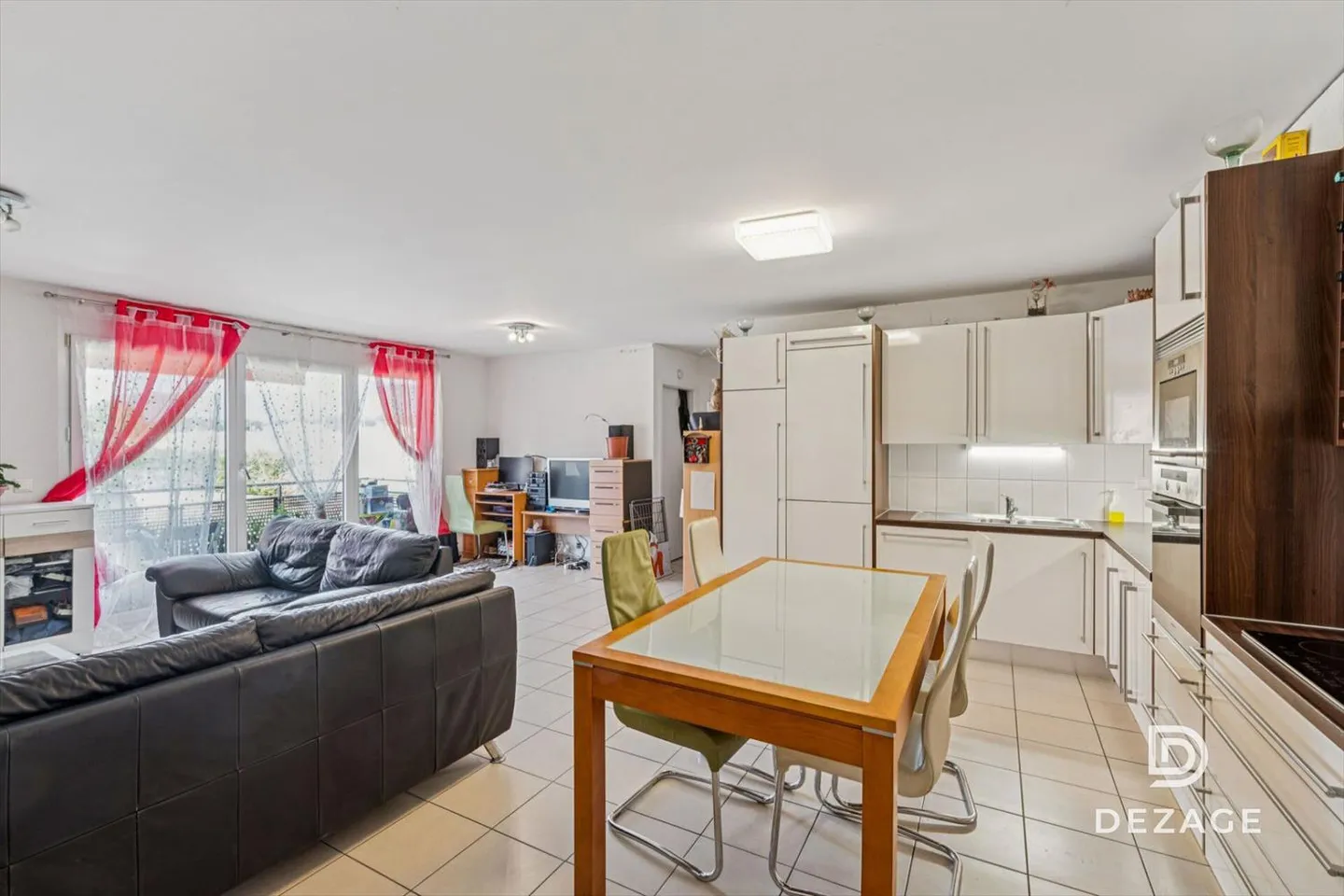 Charmantes Apartment in Gland - Nah an allem! - Foto 3 von 11