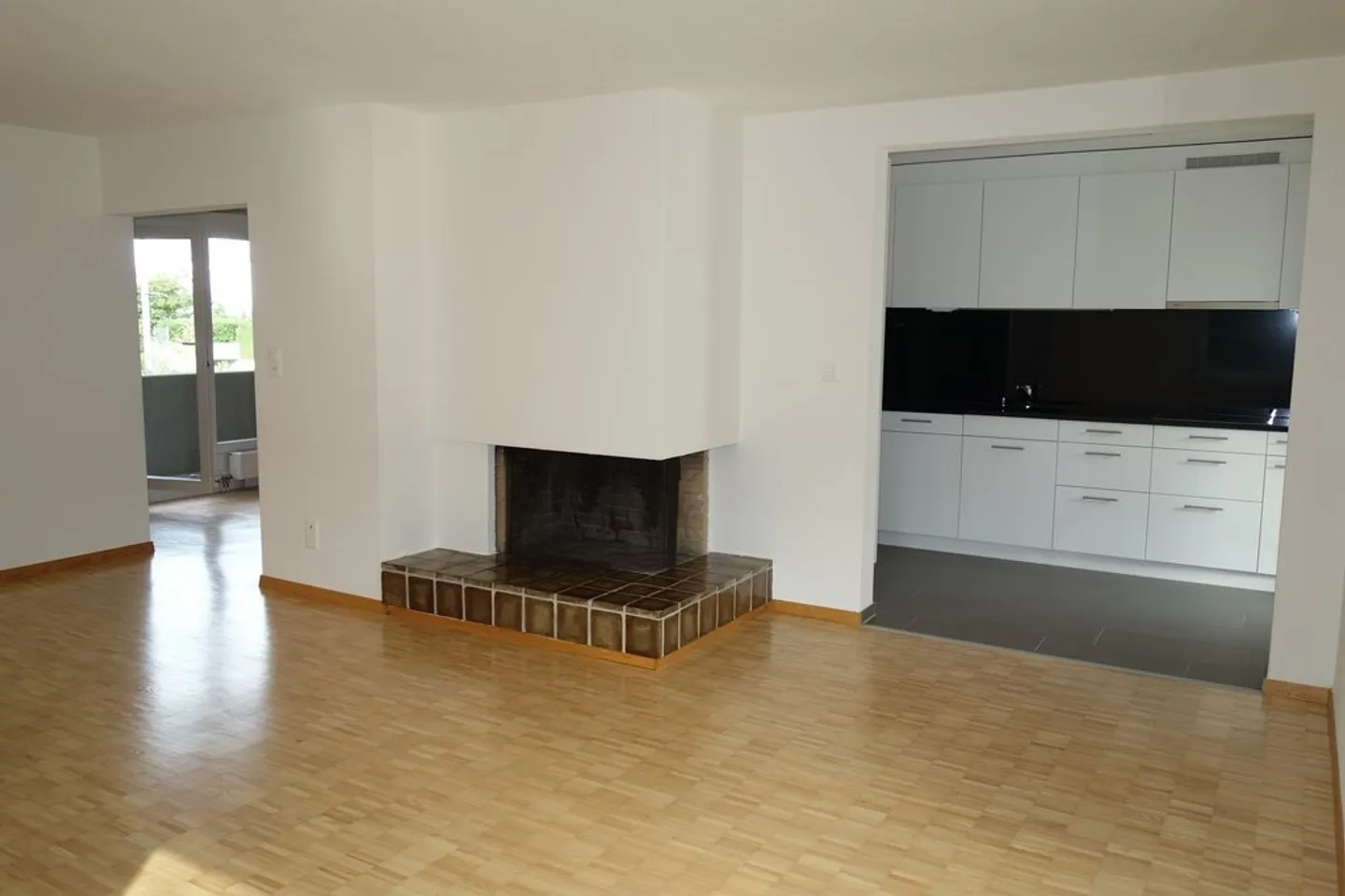 Modern Living in Zumikon - Photo 5 of 6