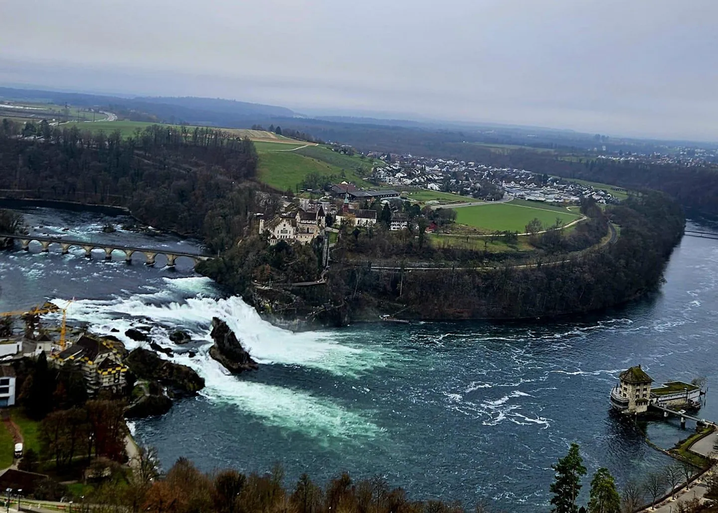 Exklusive Wohnung mit Rheinsicht - Foto 2 von 13