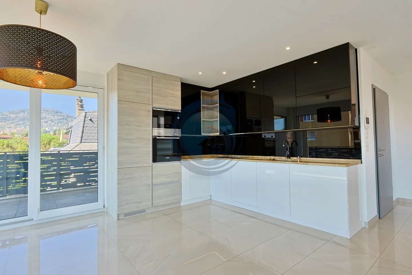 Appartement de Luxe avec Balcons - Photo 3 sur 16
