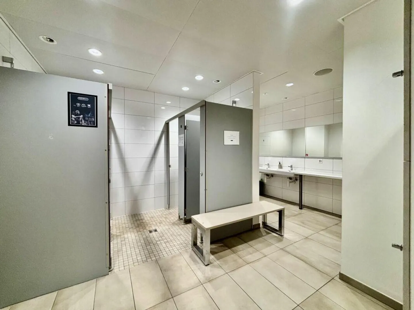 Spazio commerciale di 576m² in affitto. - Foto 7 di 7