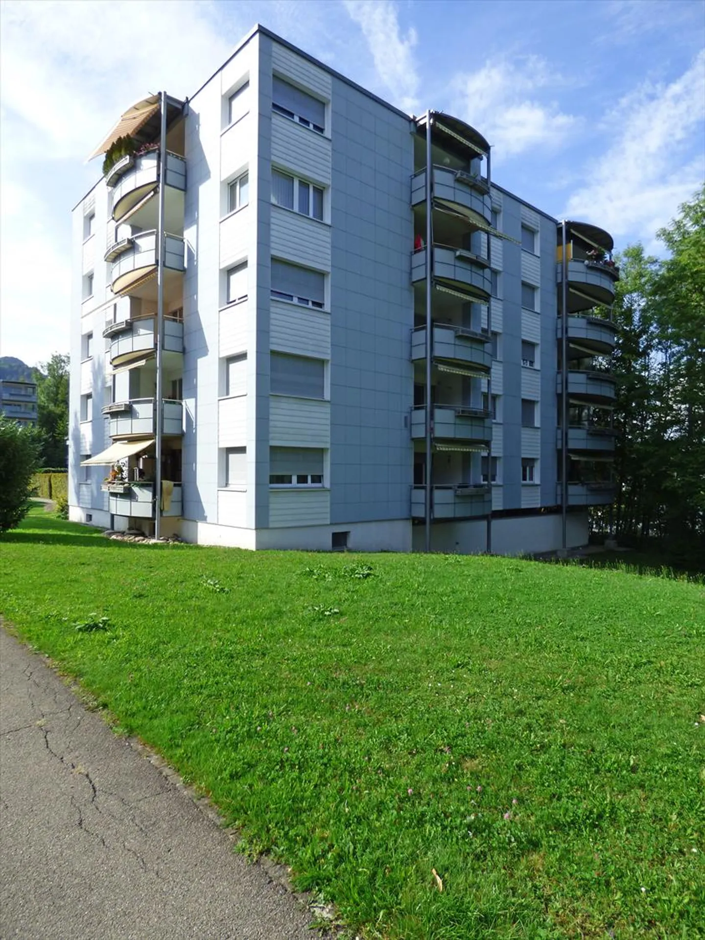 Apartment for rent - Photo 2 of 9