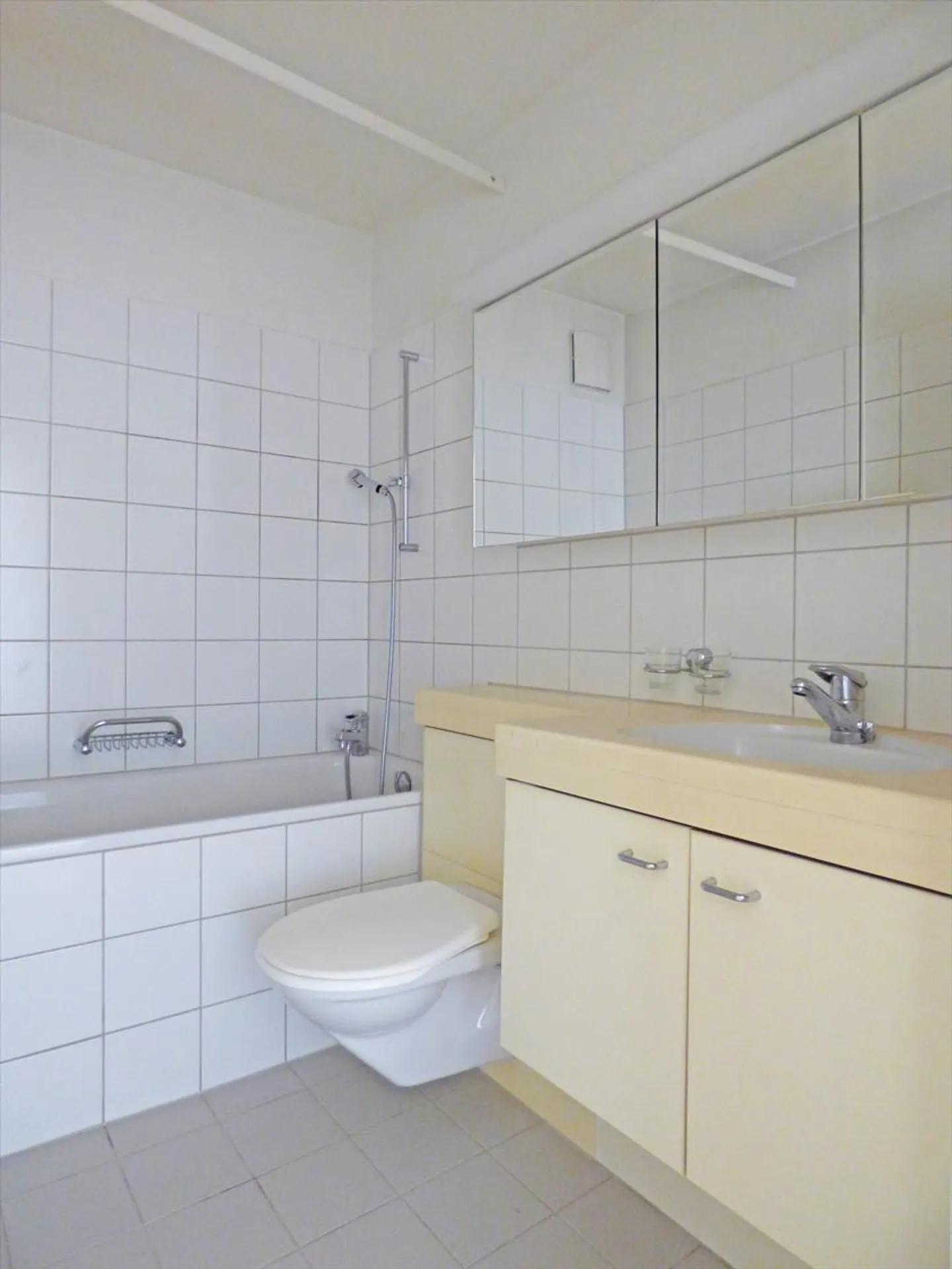 Apartment for rent - Photo 8 of 9